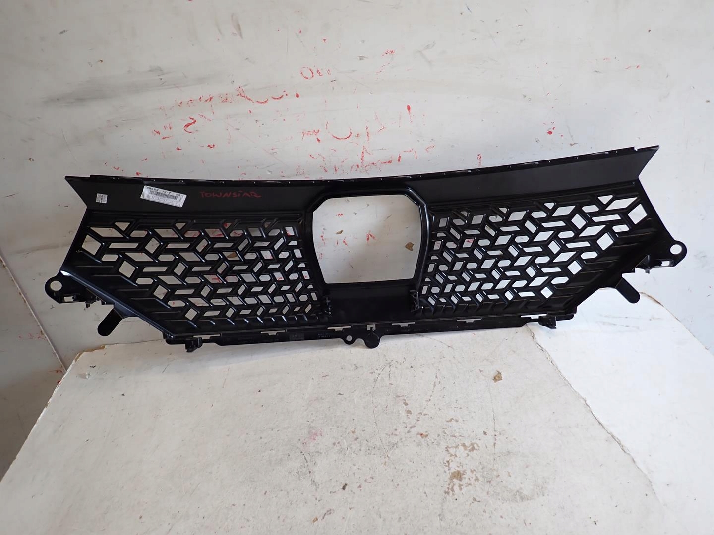 Grill NISSAN TOWNSTAR 2022- 623103481