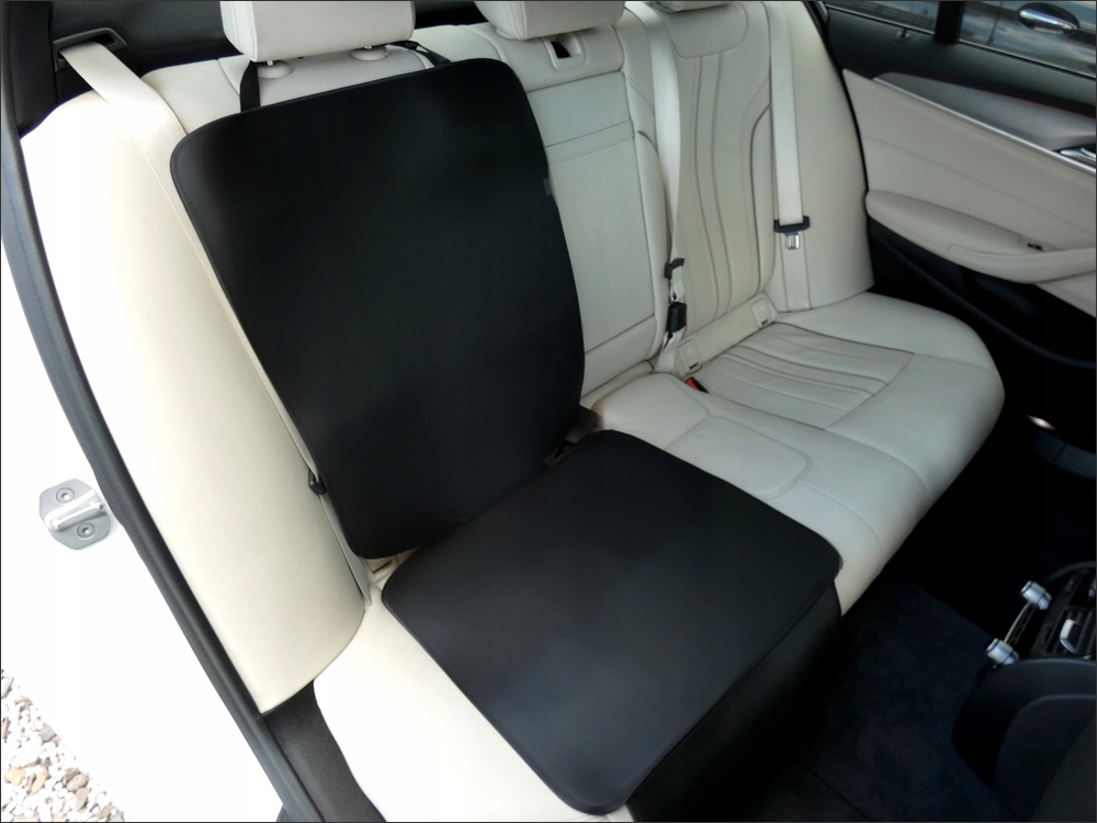 Mata podkładka pod fotelik + osłona tyłu fotela Model BOBAS + INFANO PLUS