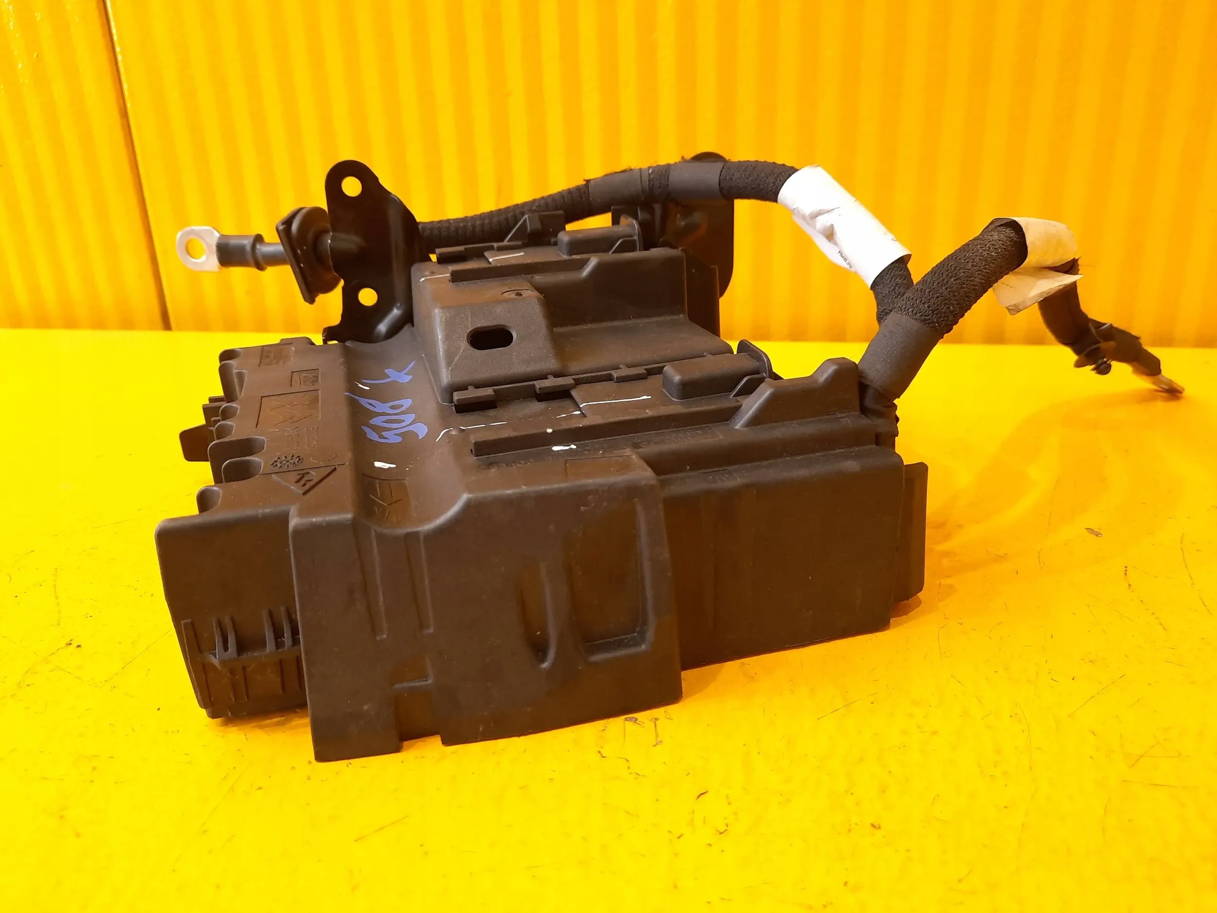 Peugeot 508 II MODUŁ NAPIĘCIA akumulatora 9822465180