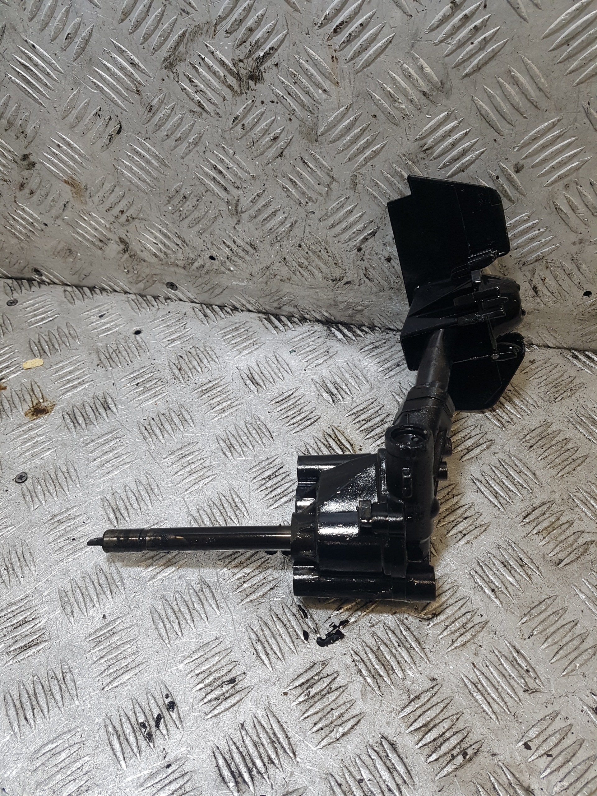 oil pump VOLKSWAGEN GOLF 2 1.6 TD