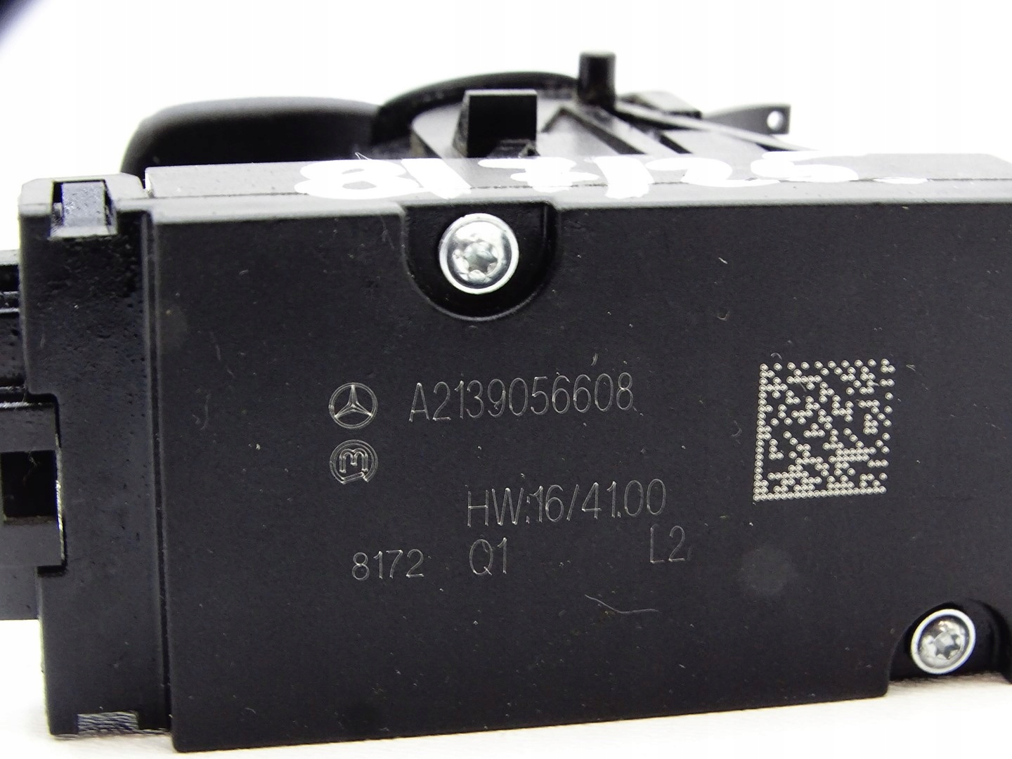 button switch electric brake MERCEDES CLS W257 A2139056608