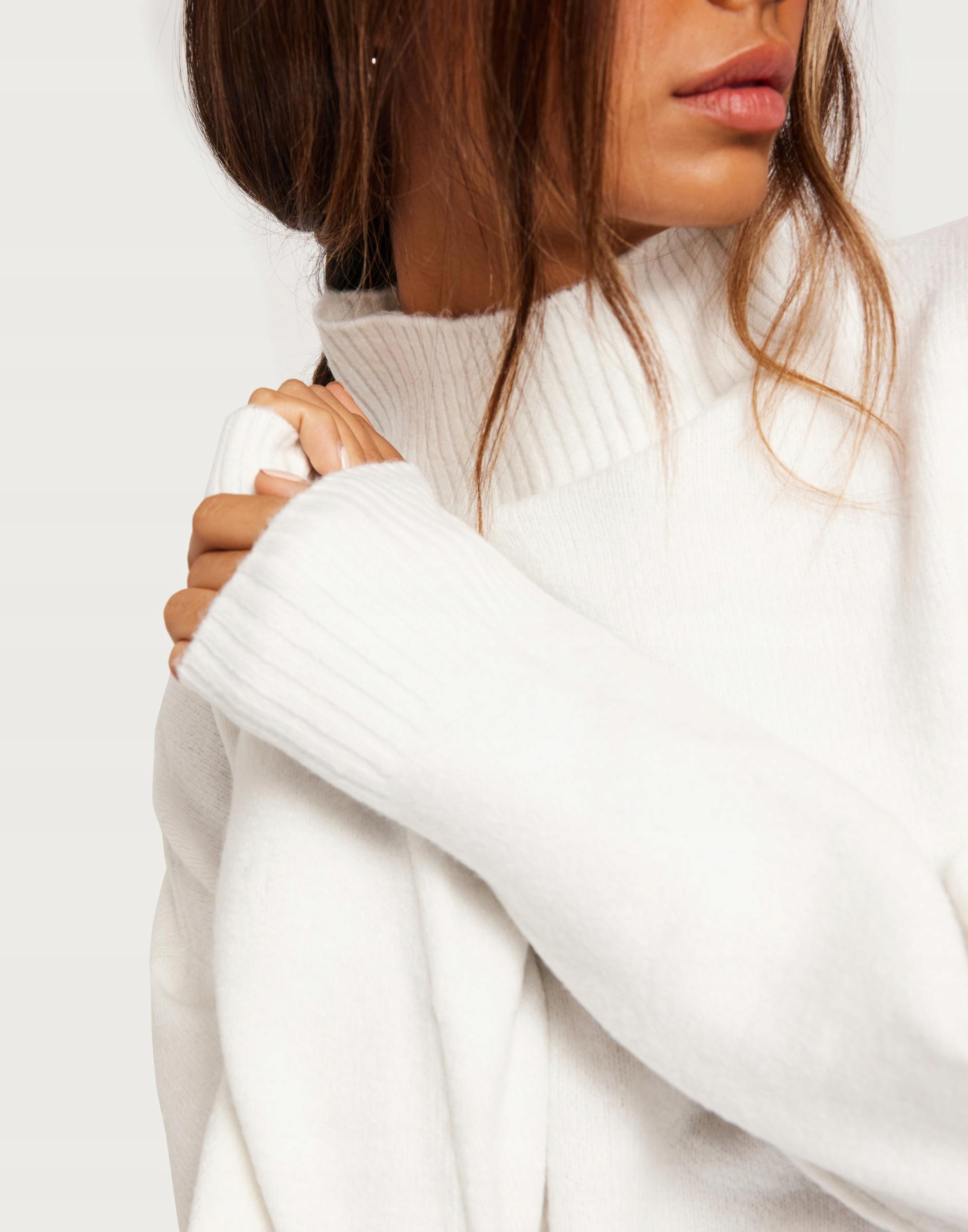 NELLY LUŹNY BIAŁY SWETER PÓŁGOLF Q43 NG5__XS Materiał dominujący poliester