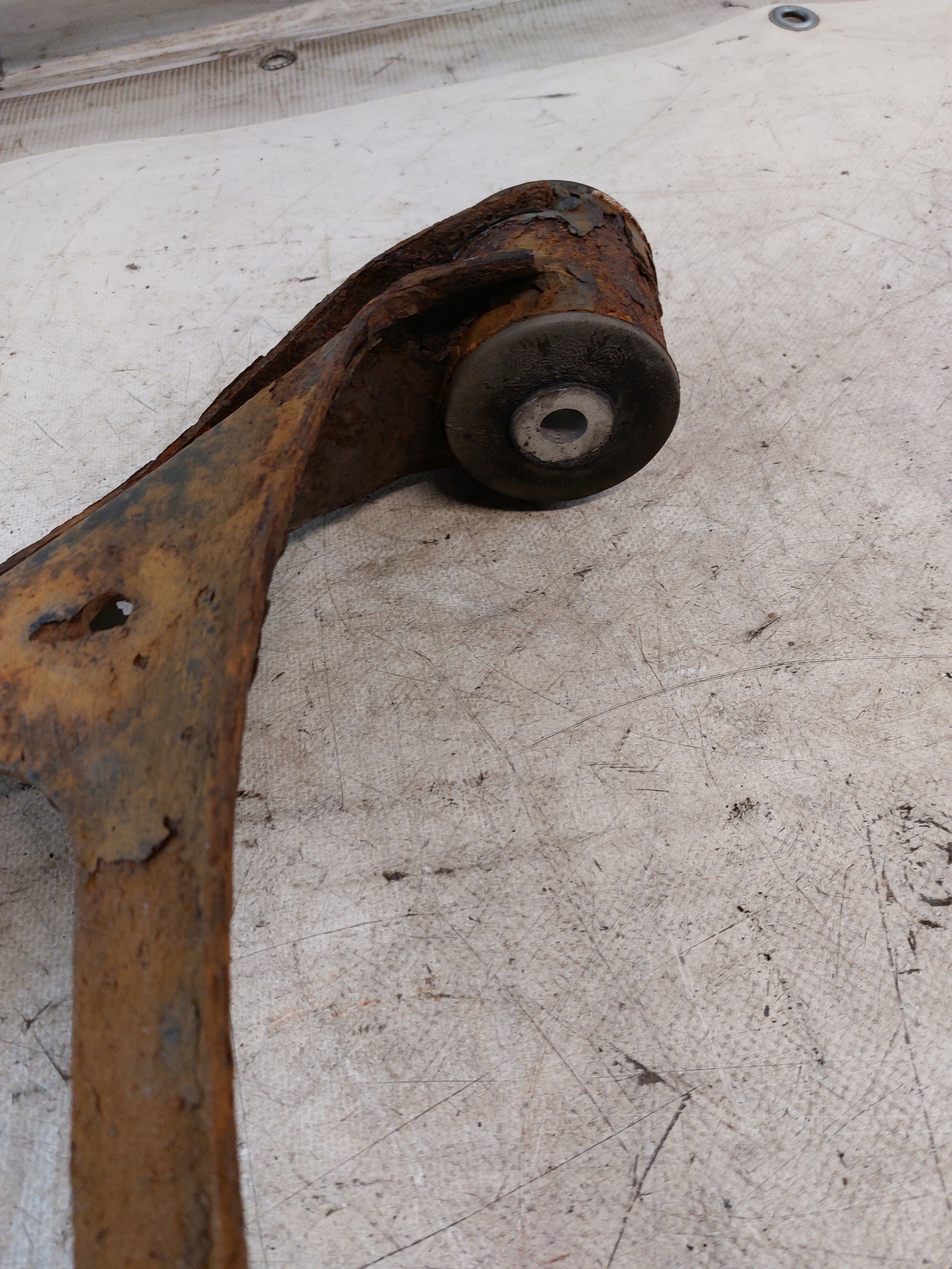 Querlenker links hinten PORSCHE CAYENNE und