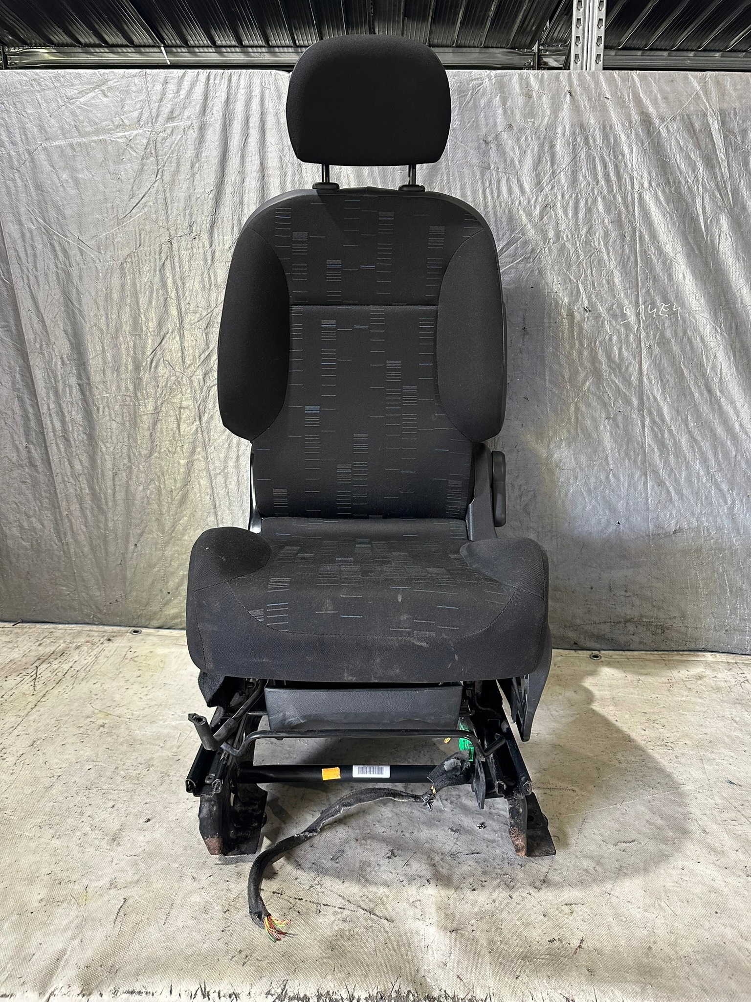 seats front CITROEN BERLINGO II 2008R. - KOMPLET