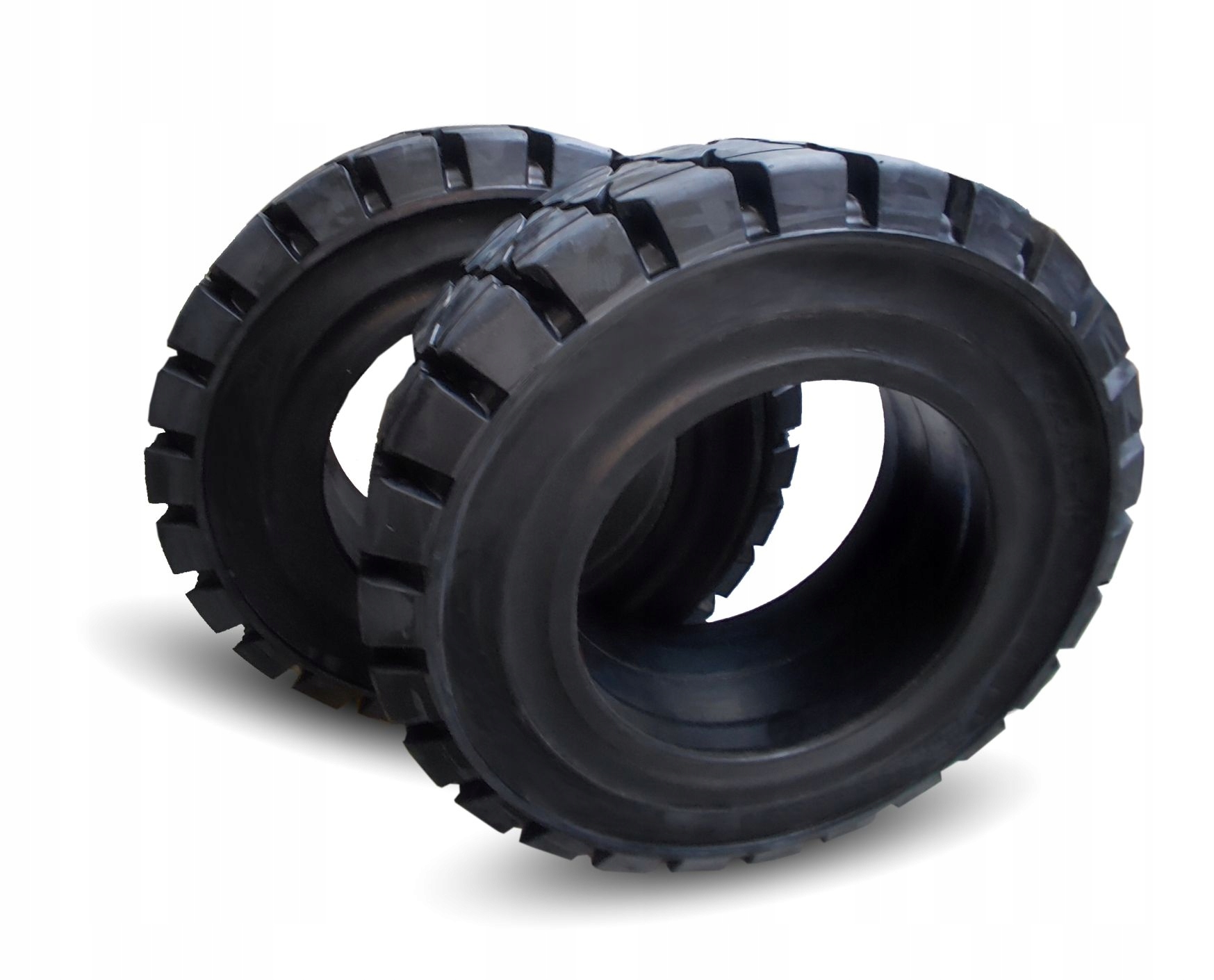 ПОВНА ШИНА 8.25-15 QUICK