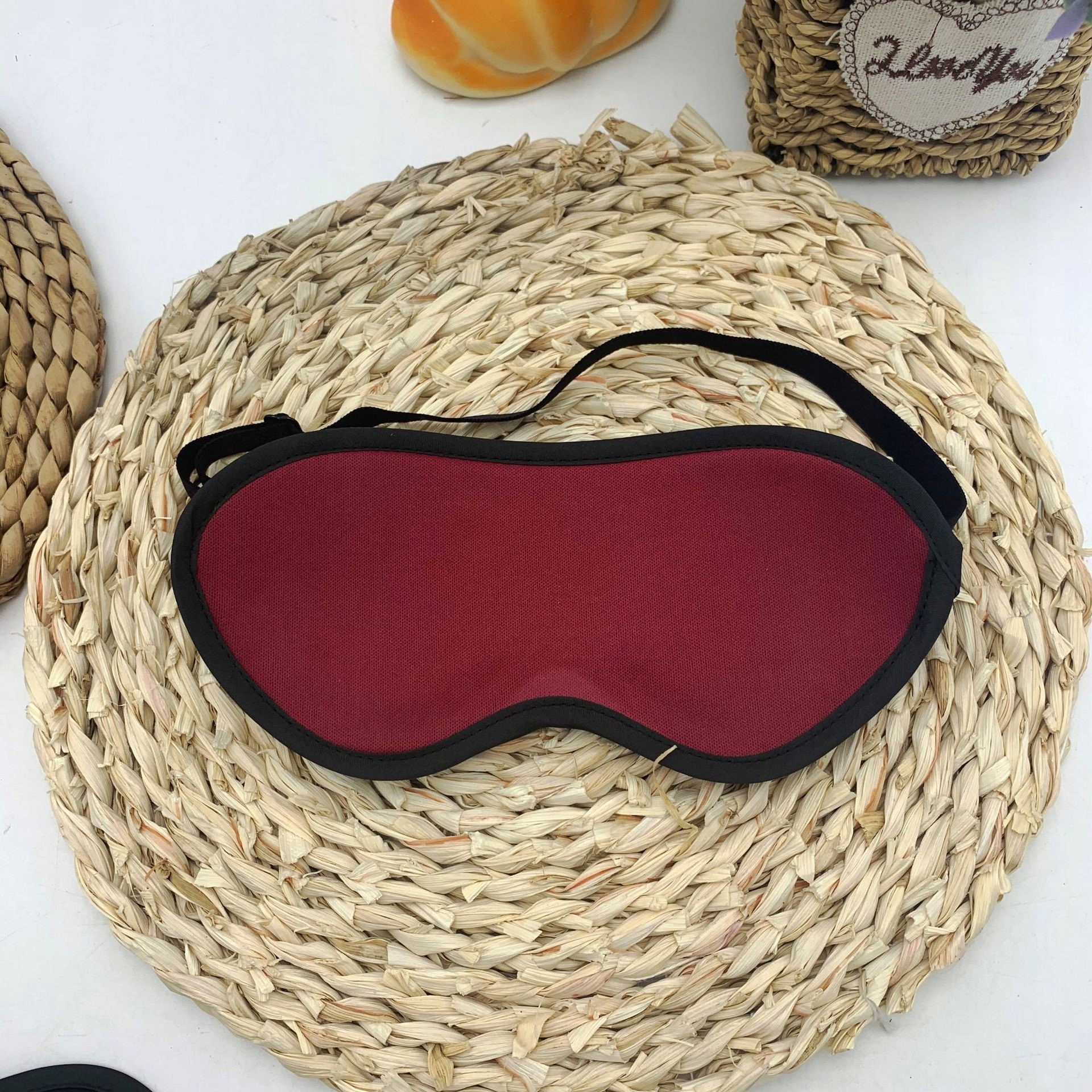 MASKA OPASKA OPASKI NA OCZY DO SPANIA 3D CZERWONA Kod producenta A2769