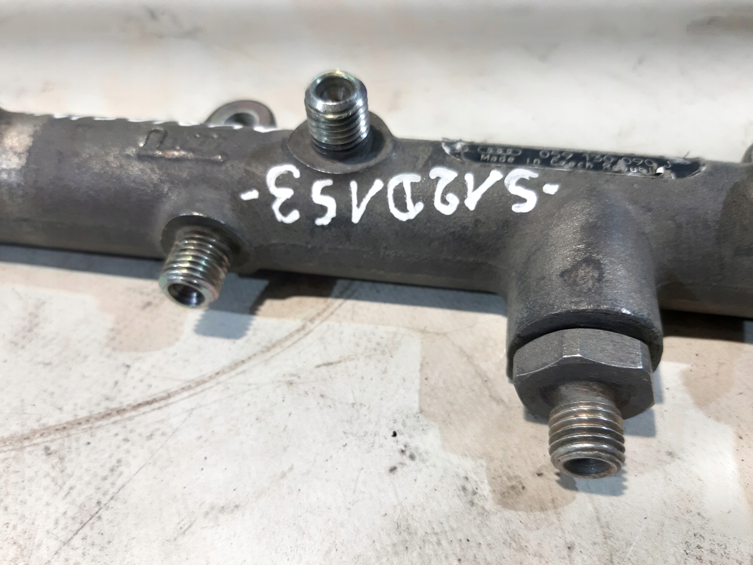 Rampe injection Carburant BOSCH Capteur AUDI A6 C6 3.0 TDI