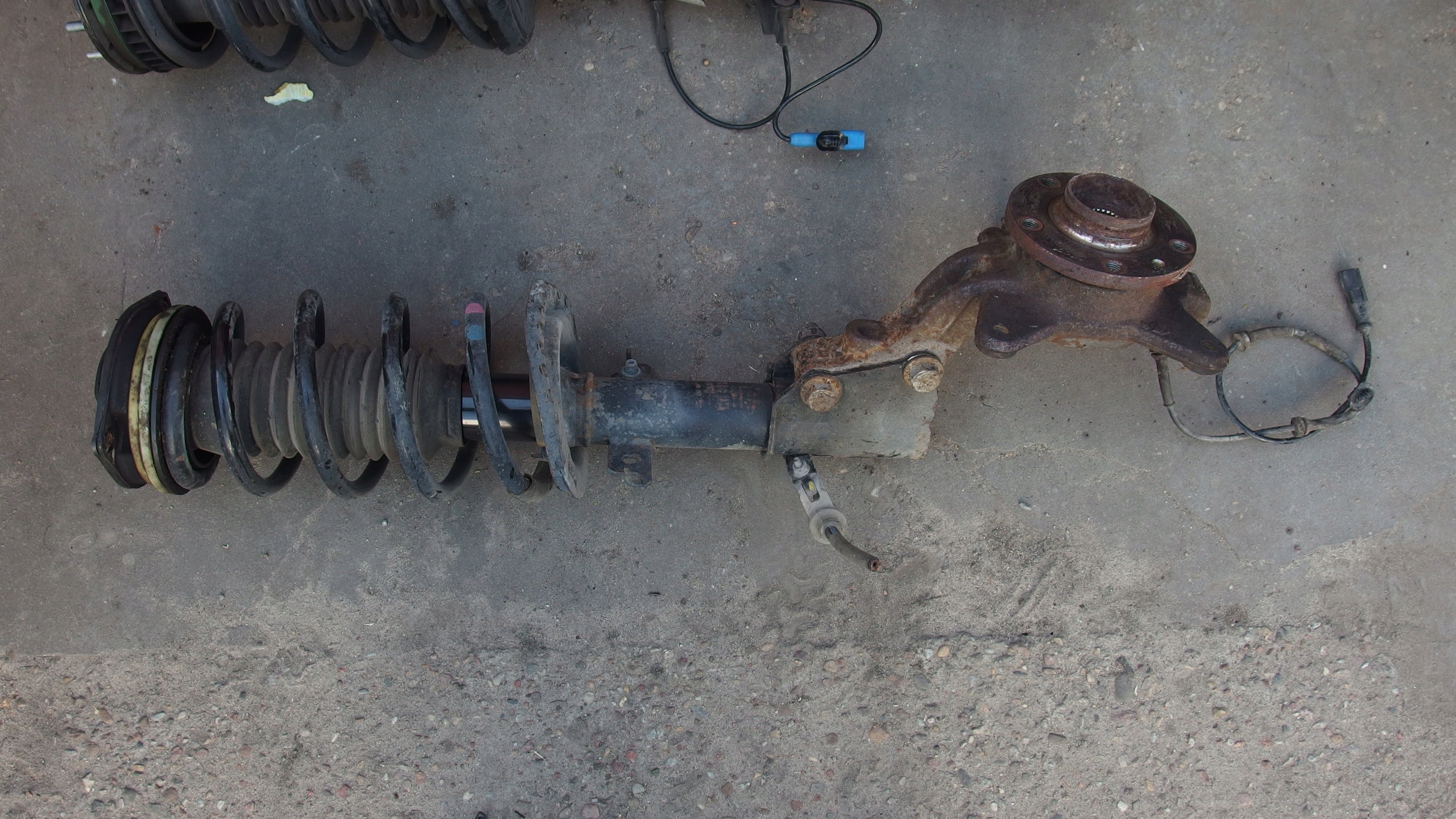 KANGOO II Z.E AMORTYZATOR ZWROTNICA LEWY PRZÓD