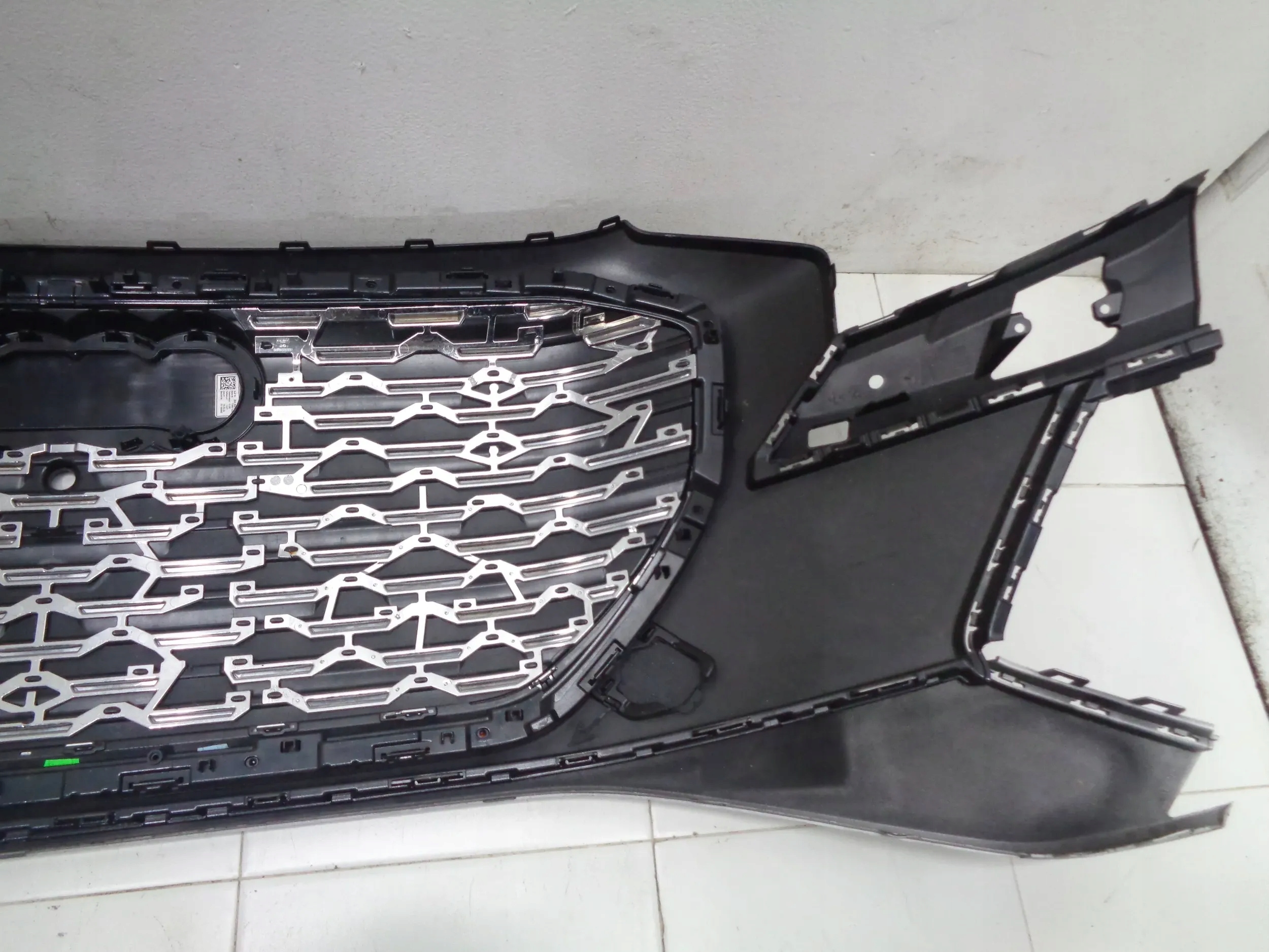 front bumper front grille cap AUDI Q4 E-TRON 89A807725A 21R