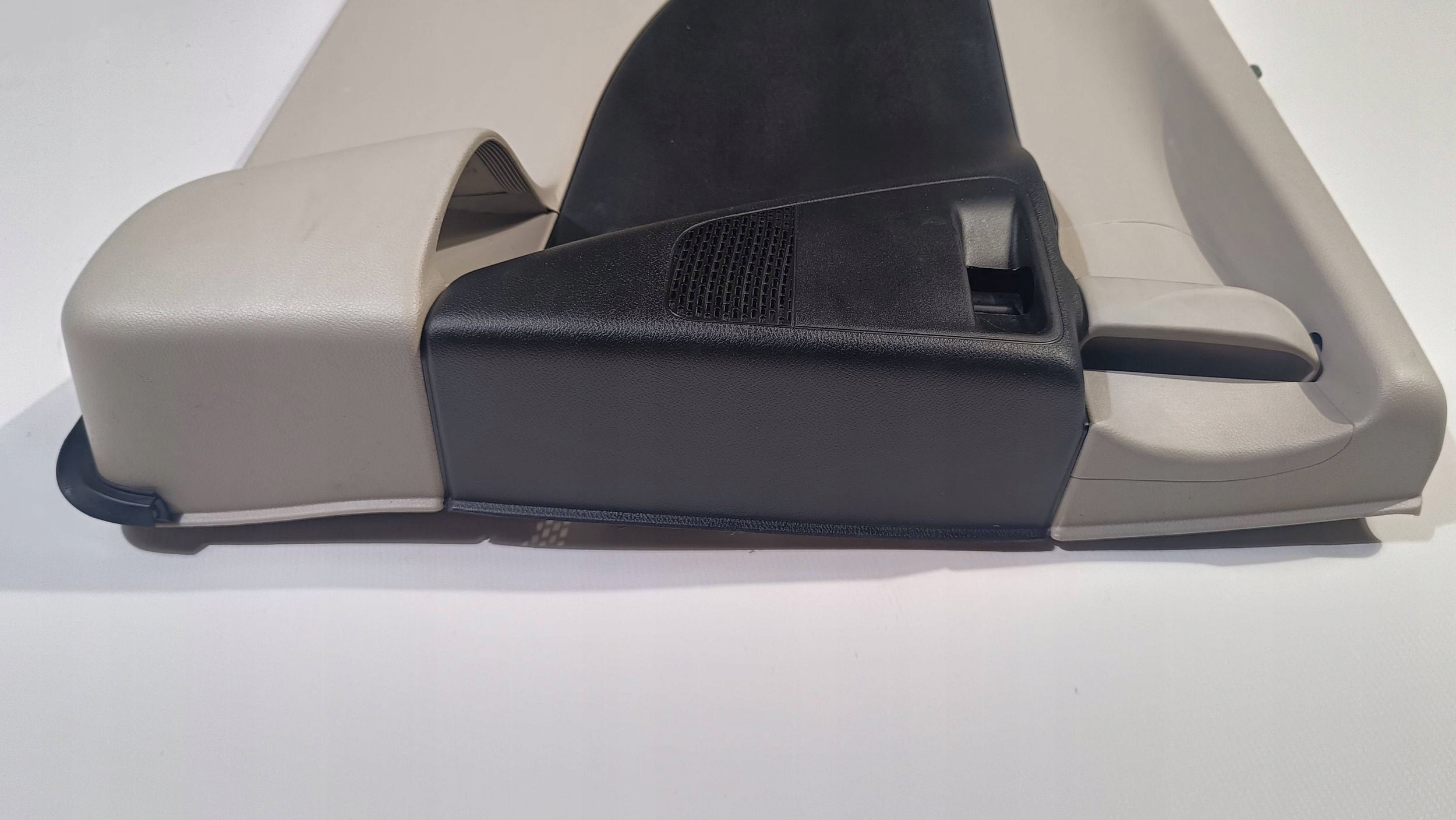side upholstery side door blinds left rear part Chrysler Pacifica 16-22