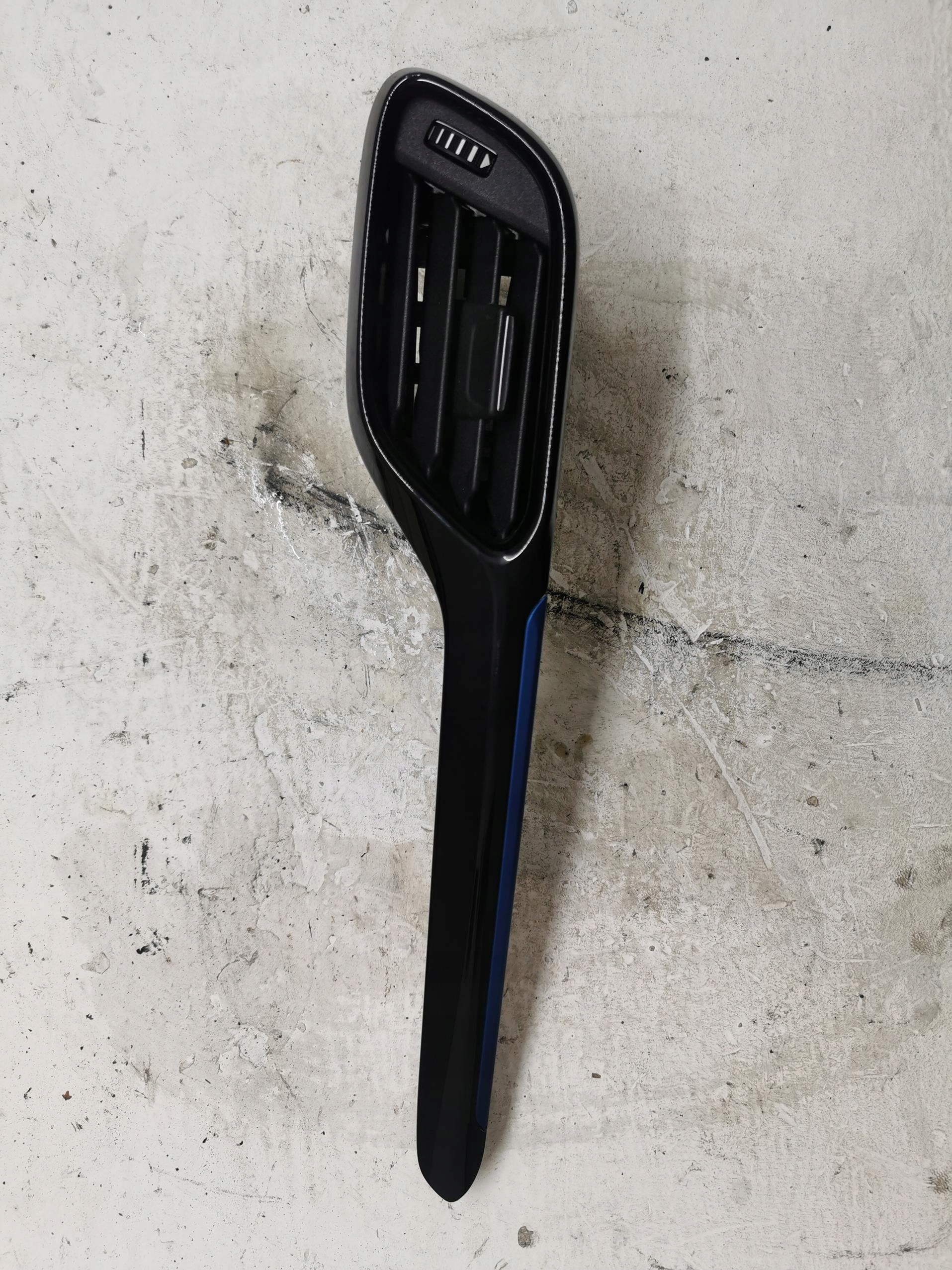 grid air conditioning devices right FORD FIESTA MK8 H1BB-A018B08