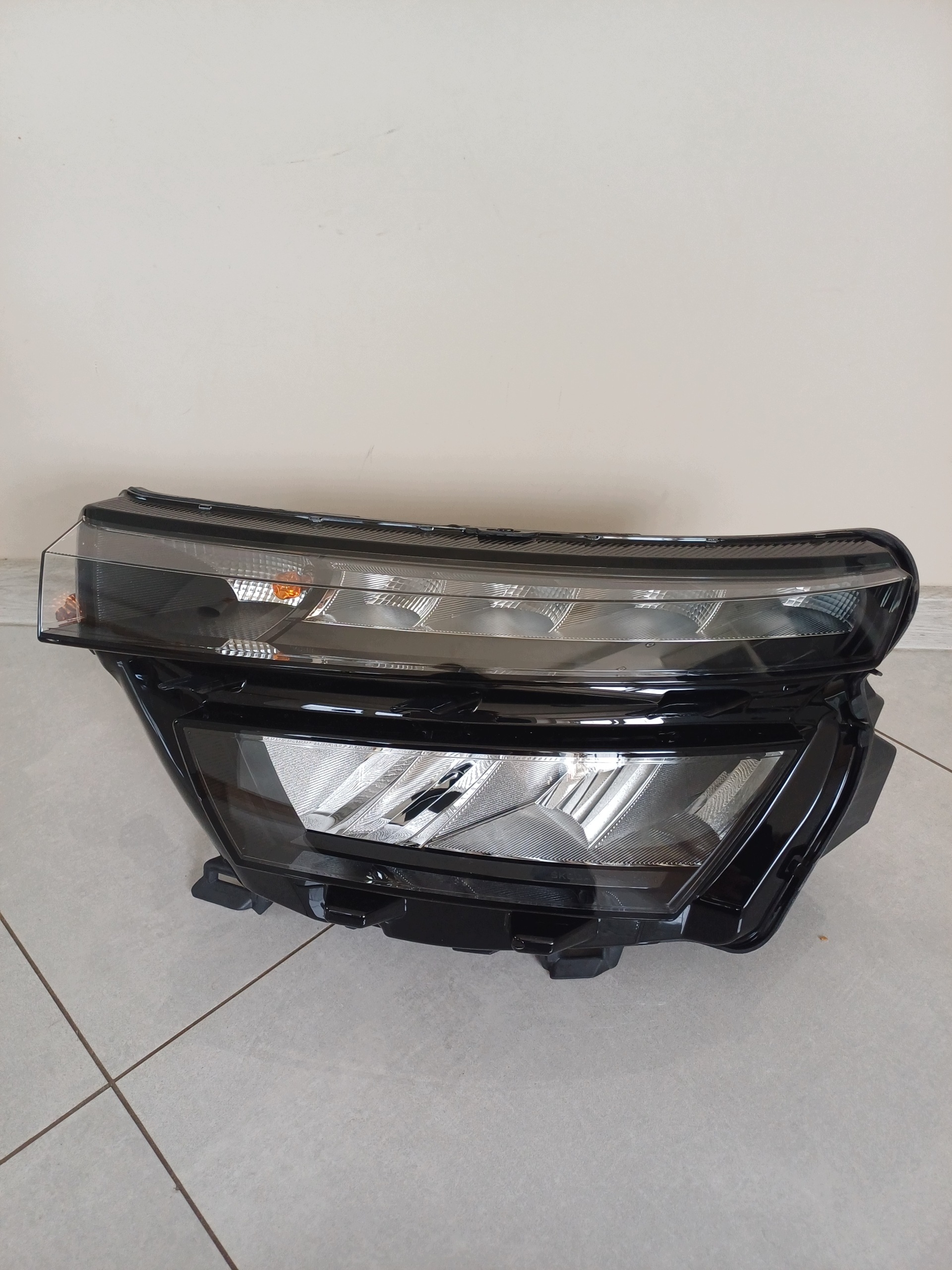light left front front SKODA KAMIQ FULL LED 2019R