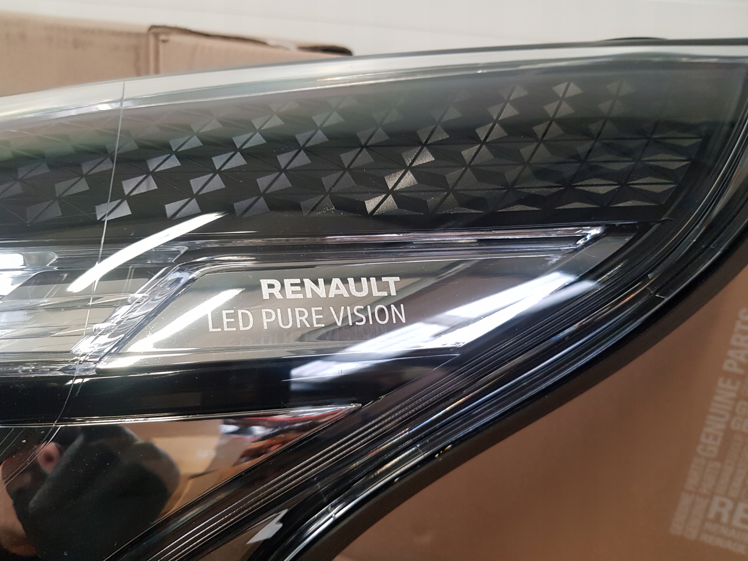LAMPA PRZEDNIA LEWA LED PURE VISION RENAULT TRAFIC III NOWA Numer katalogowy części 260602422R