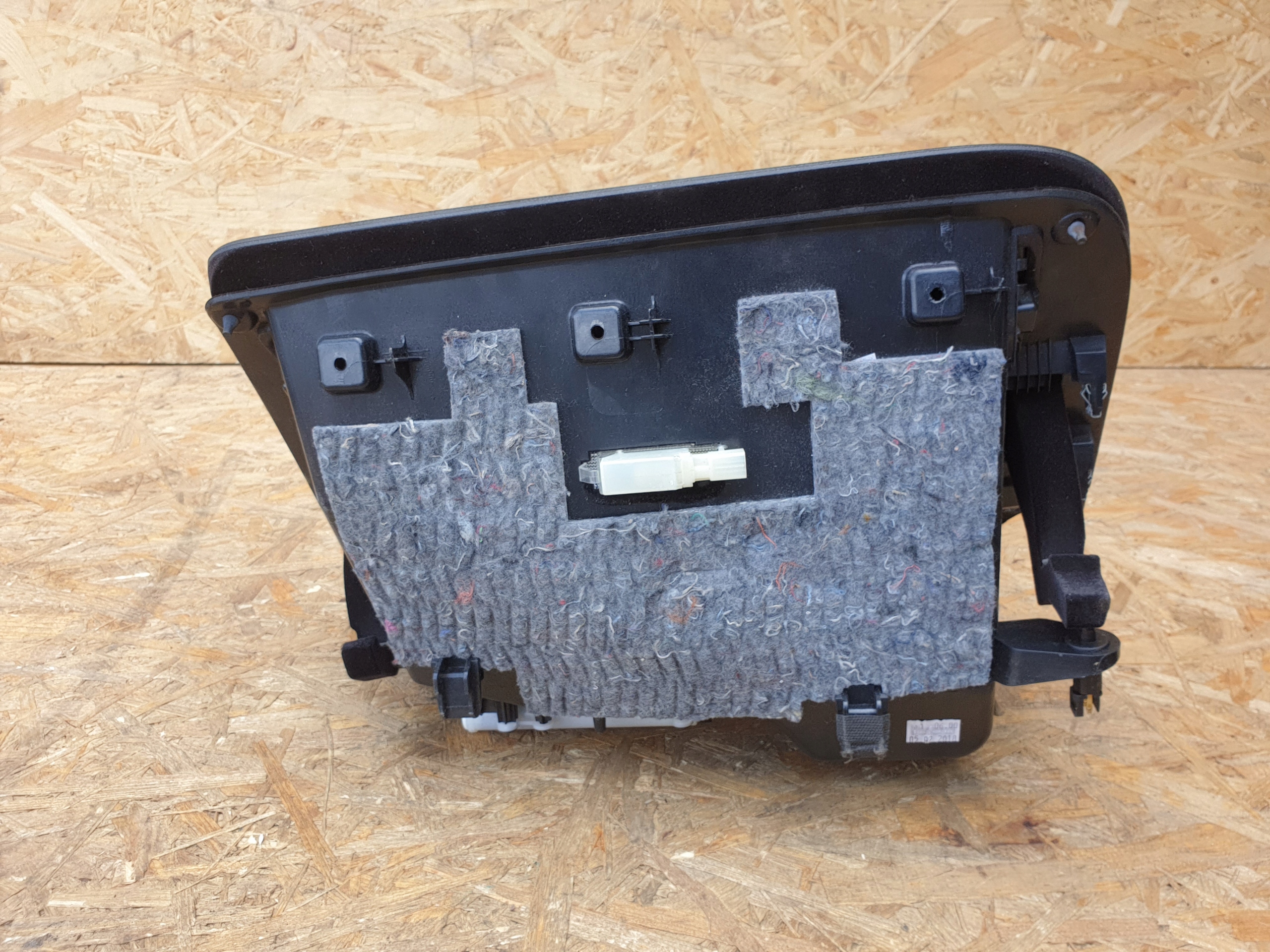 ALFA ROMEO GIULIA бардачок пассажира