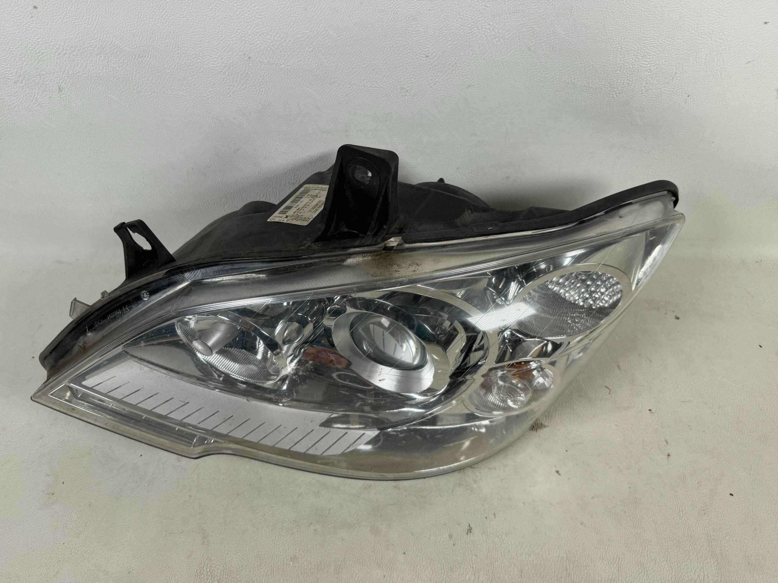 Mercedes Vito 639 10- Lift Xenon LED light left front front
