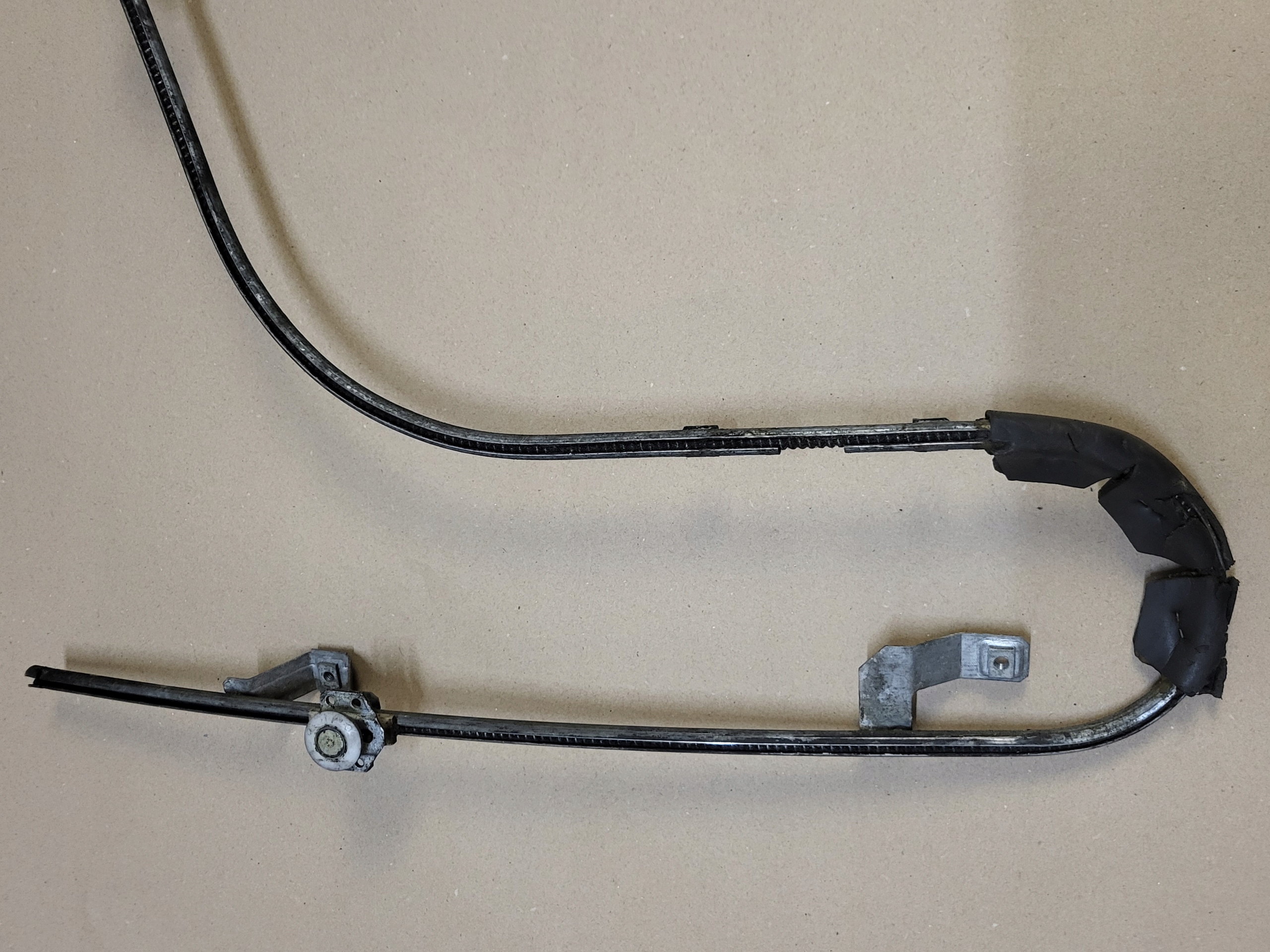 window regulator mechanism right front BMW 3 E30 4D. OE EU