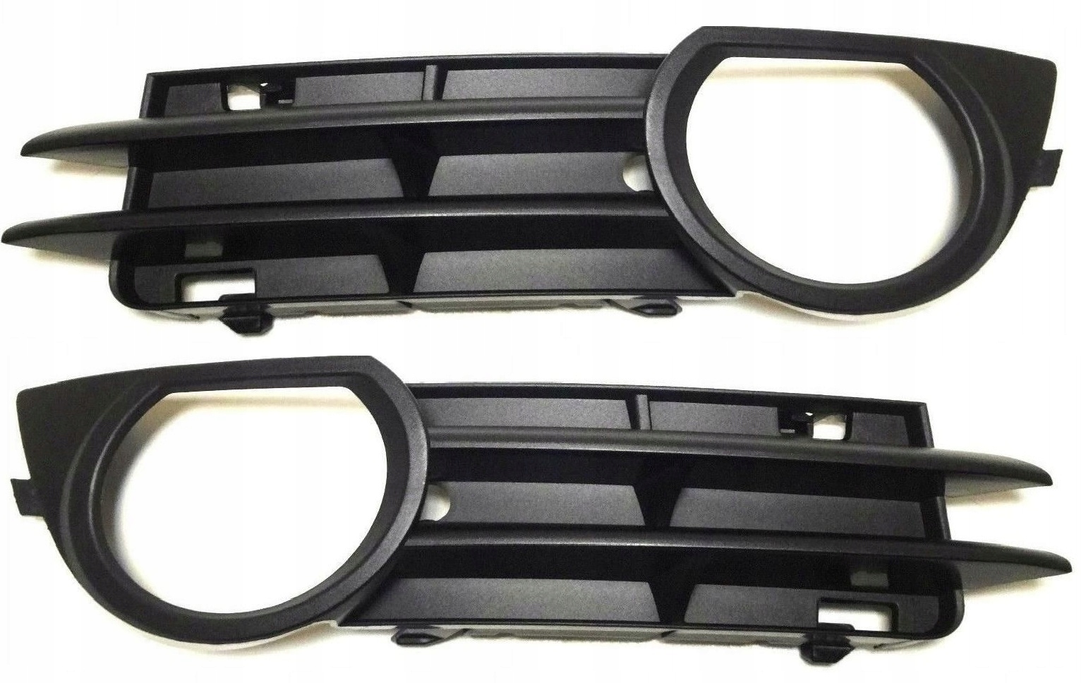 

Atrapa Zderzaka Kratka Halogenu Komplet Audi A3 8P