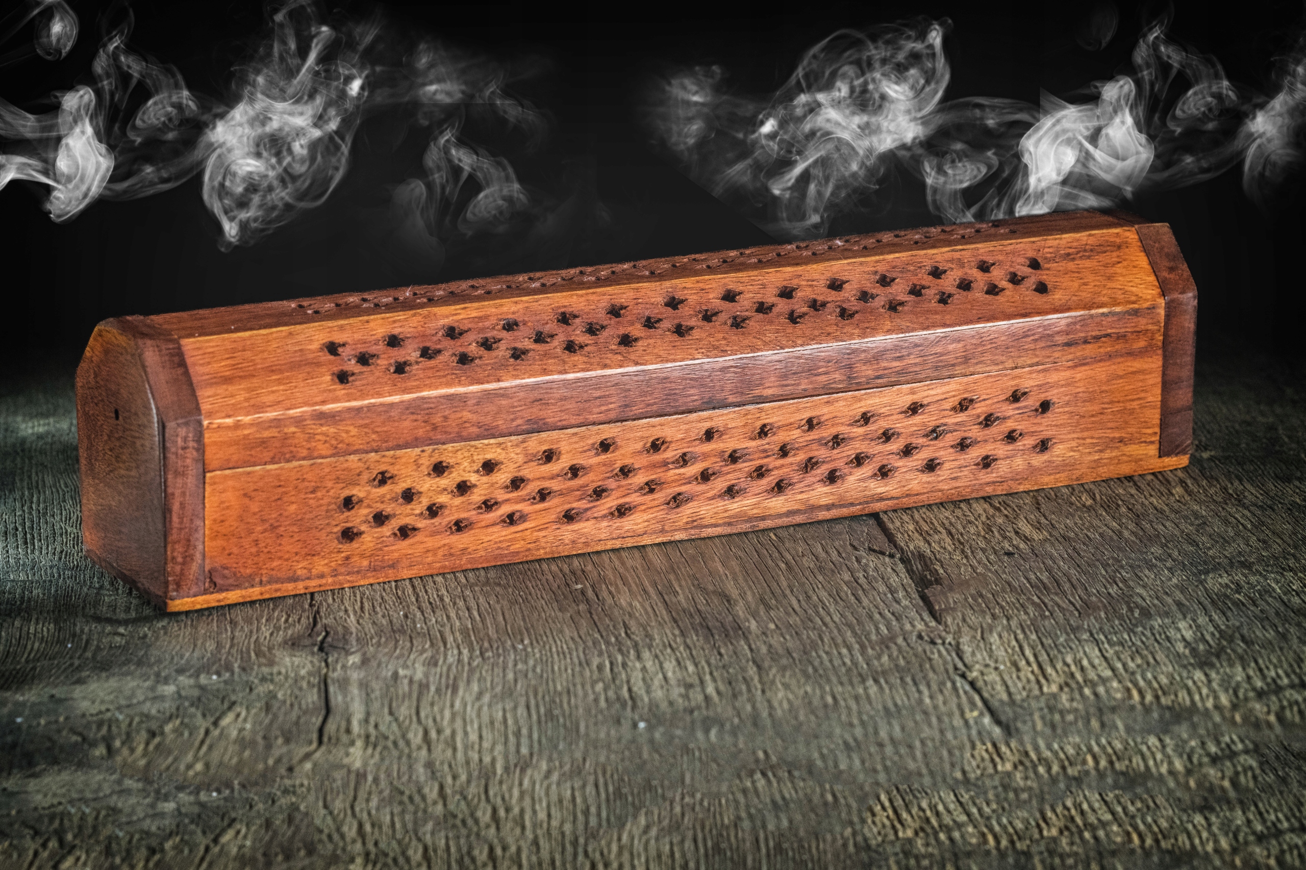 Podstawka na kadzidełka pudełko z pokrywką stojak piórnik Kod producenta Piórnik R DZ