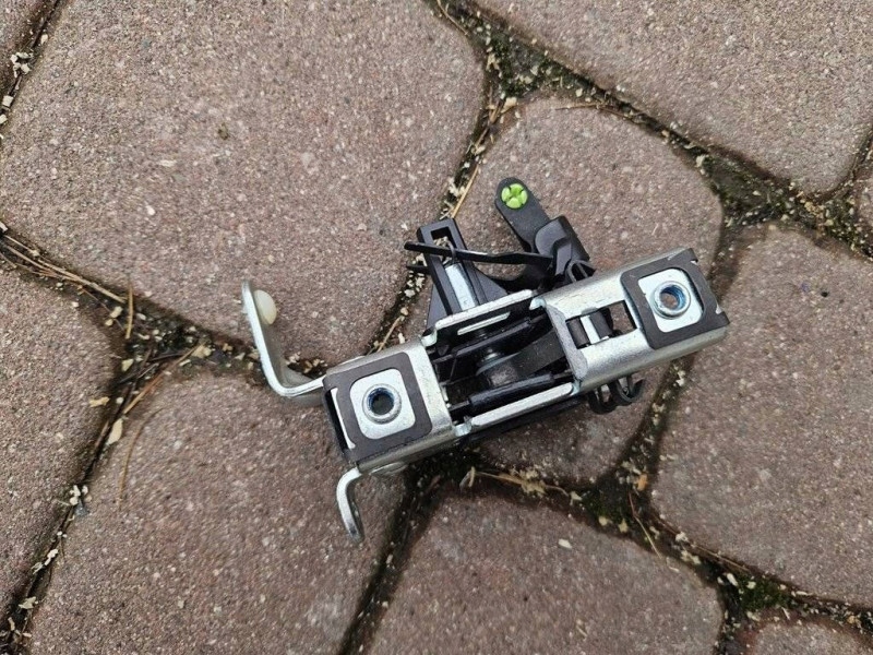 Halter Schloß kanapy heck hinten Opel Corsa E 39025656