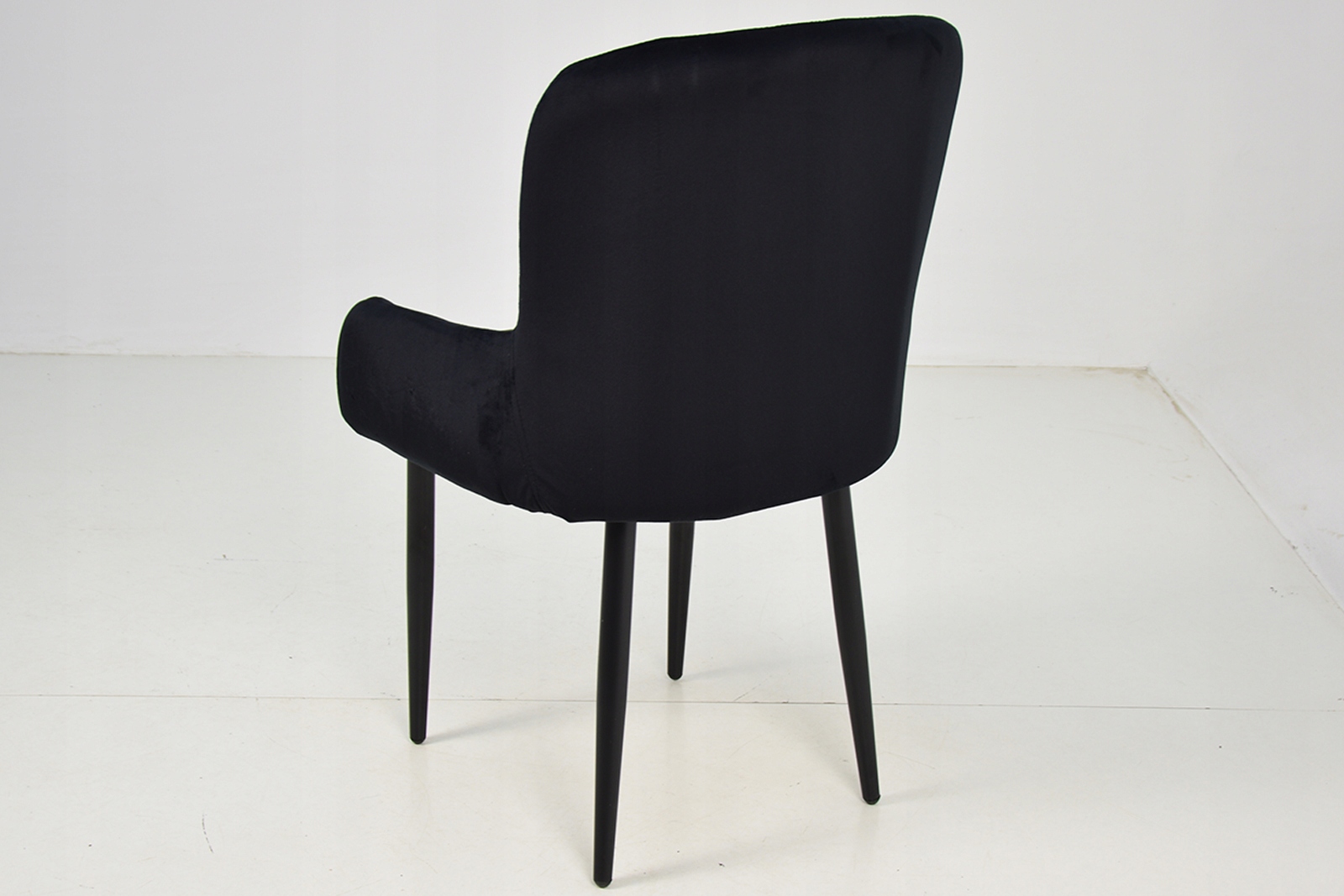 Rozkładany stół i 6 krzeseł DO KUCHNI TAPICEROWANE Szerokość siedziska 53 cm