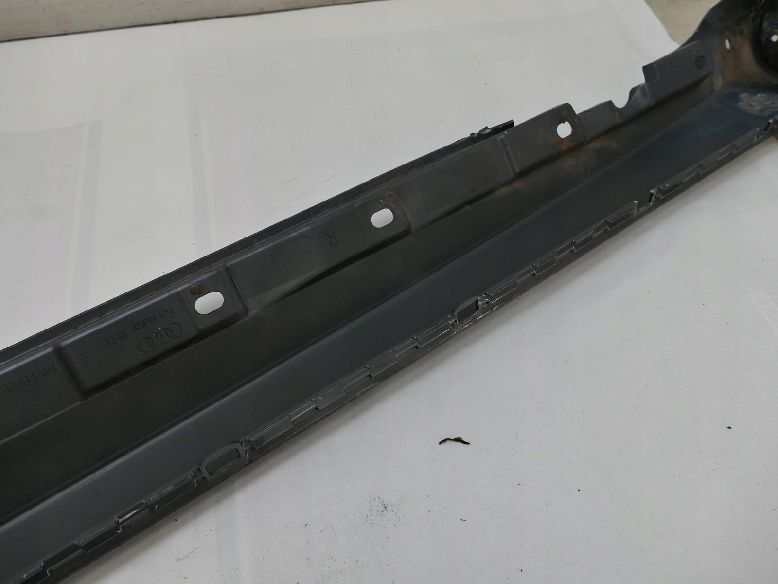 AUDI A4 B7 sedan moulding threshold right LX7Z S-LINE
