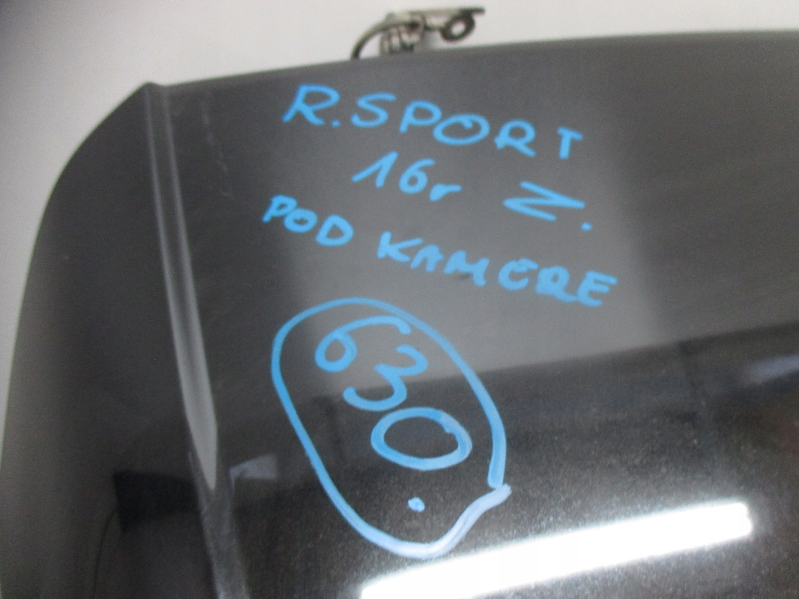 boot doors Range Rover Sport 16r below kamere