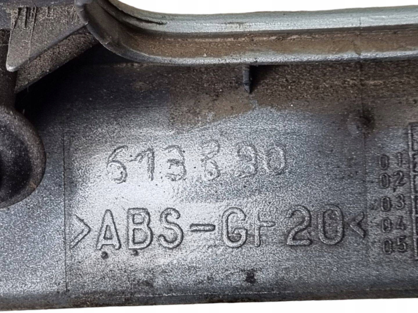 Moulage du capot Volvo S40 facelift 2004 613890