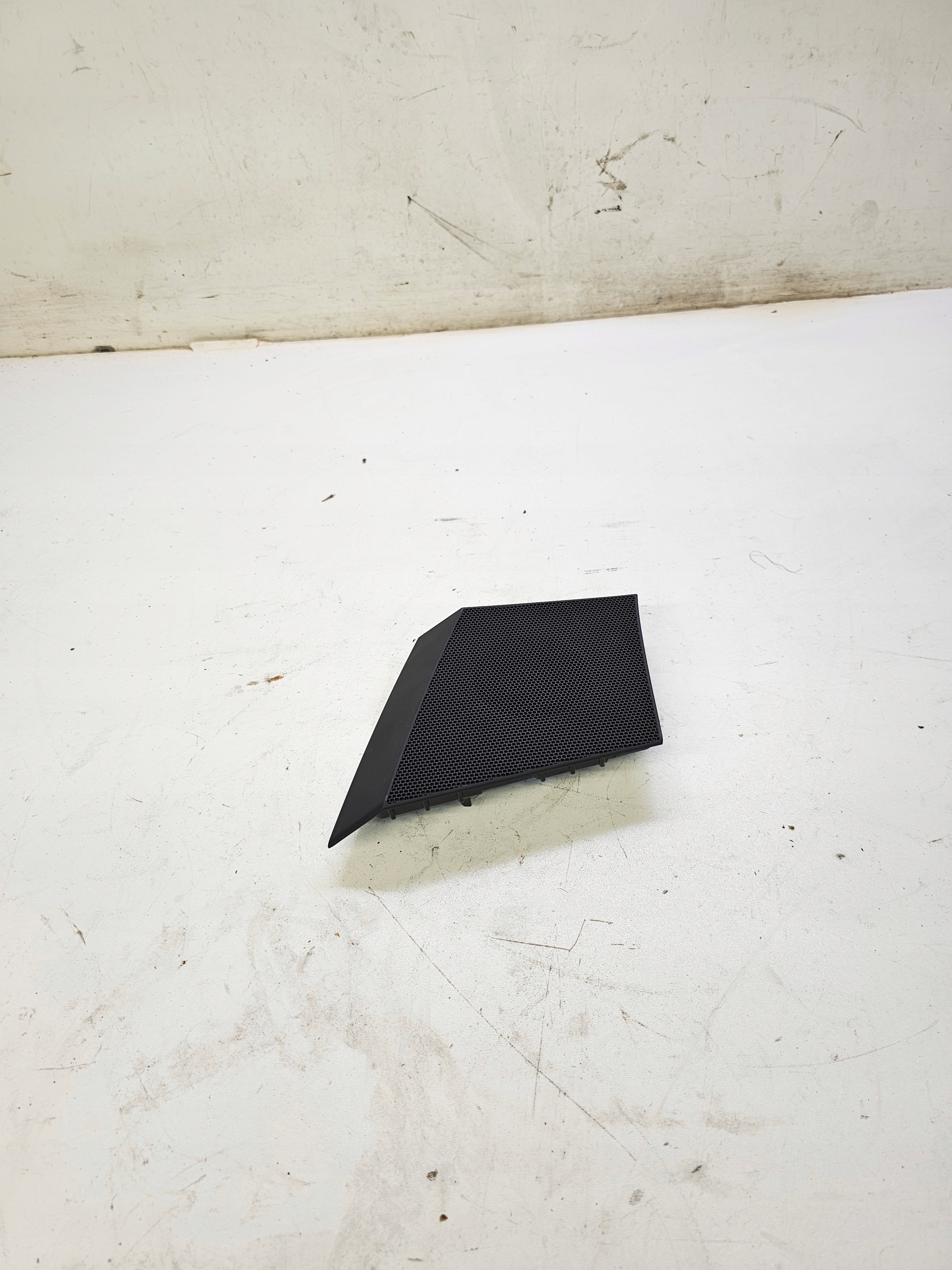DE COUVERTURE DU HAUT PARLEUR DU TABLEAU DE BORD AUDI A6 C8 4K1035428