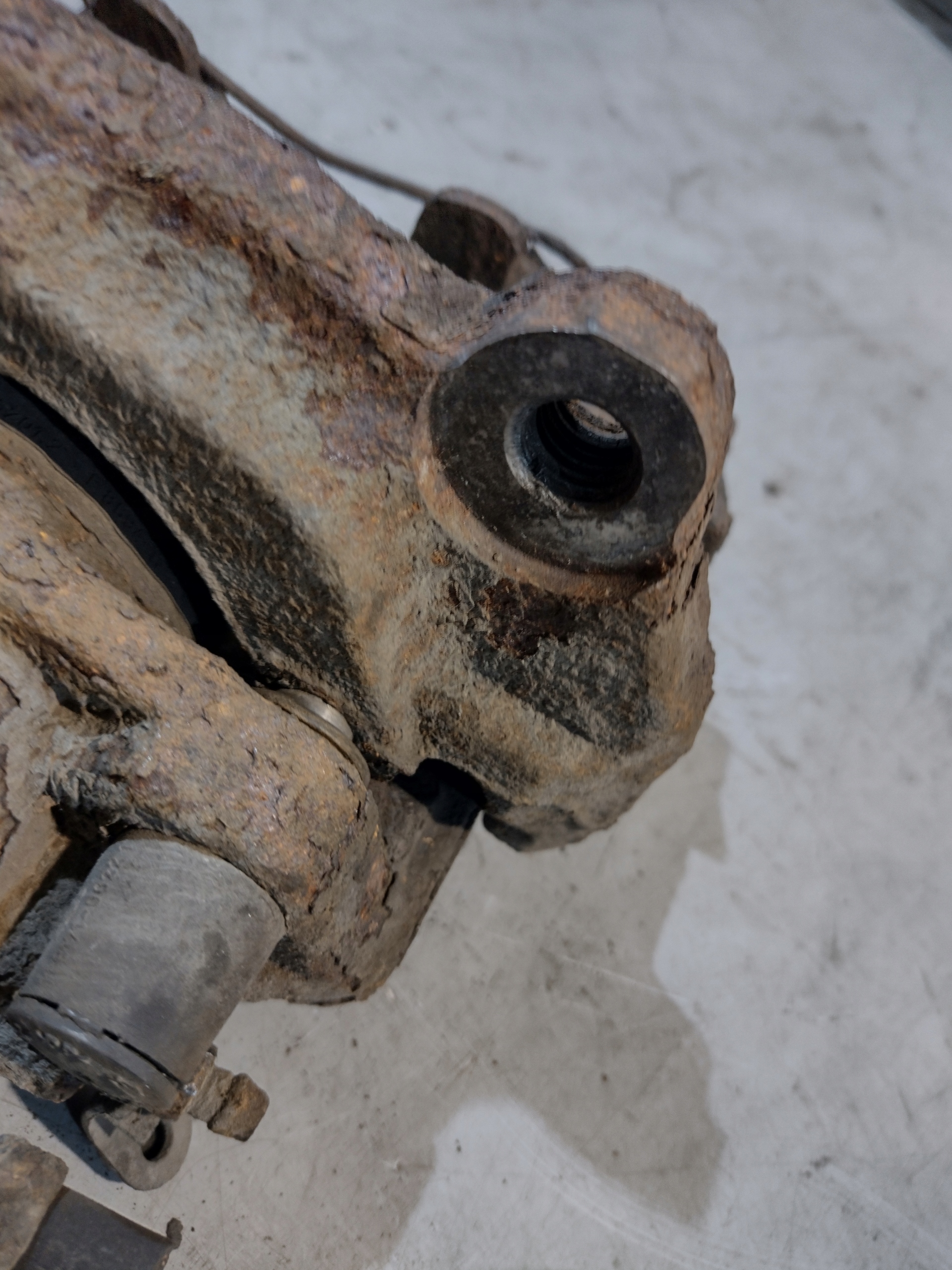 caliper brake left front Opel Vectra C kombi 2,0T