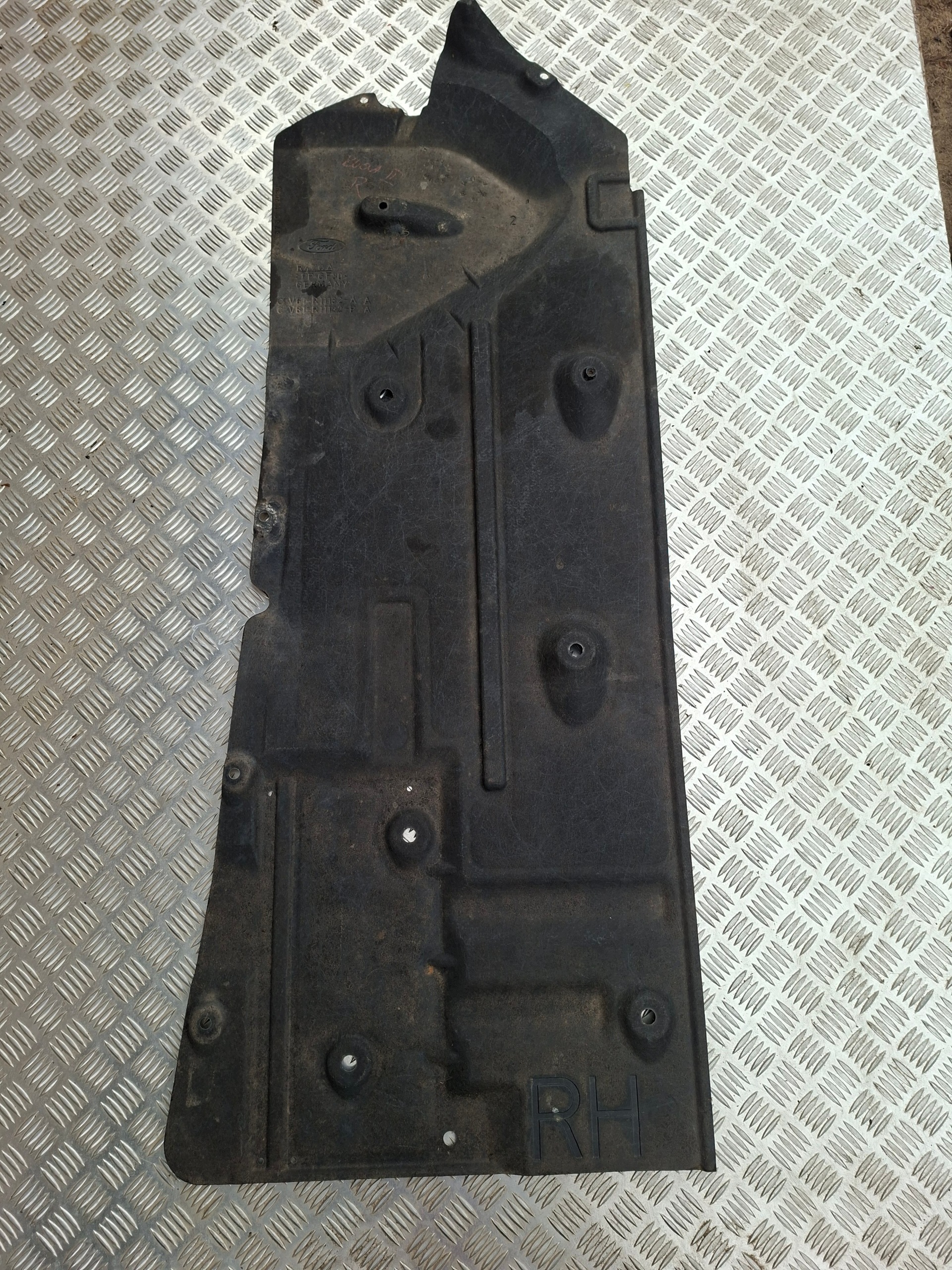 blende abdeckung unterfahrschutz abdeckung links FORD FOCUS III CV61R11133A