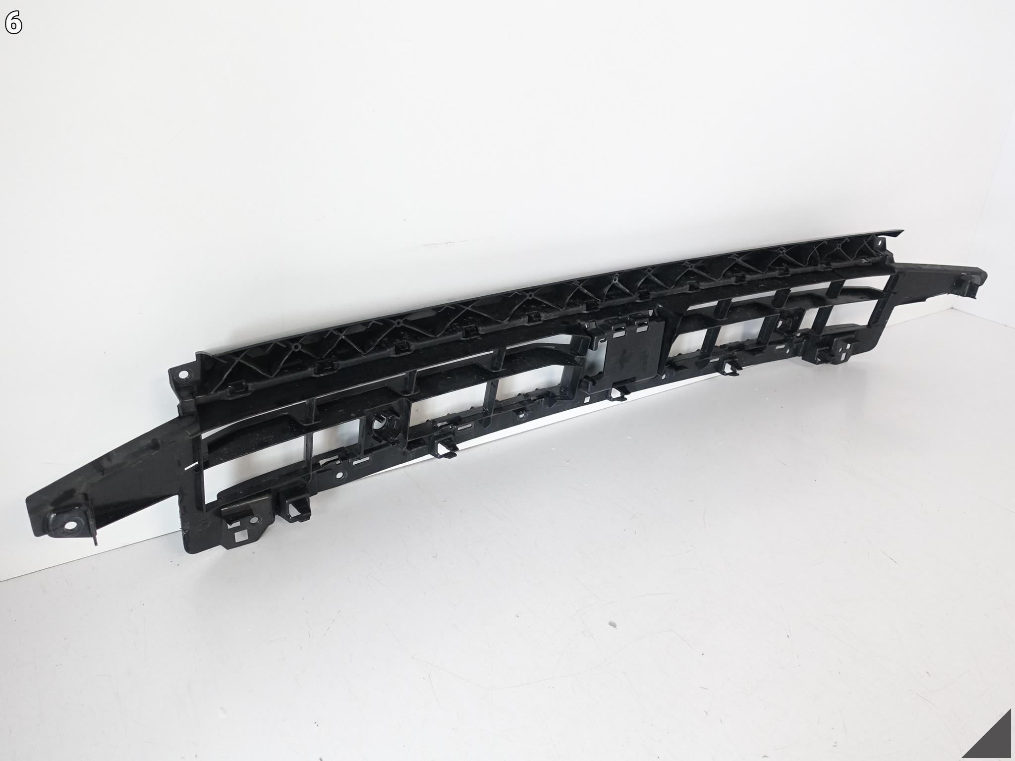 AUDI Q3 II 2 F3 83A 18- grid central lower grille front 83A807683A