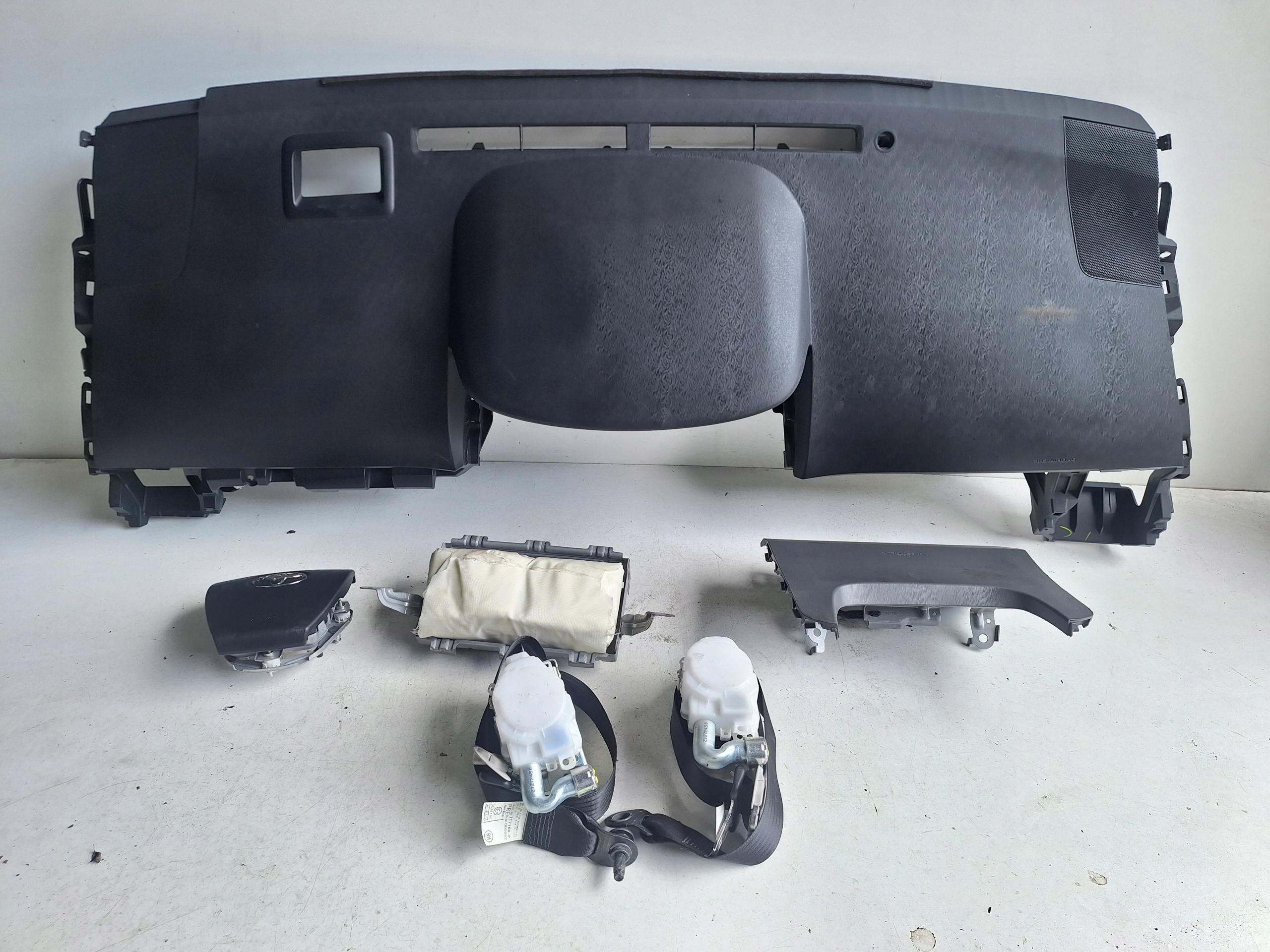 TOYOTA PRIUS + 12-15 airbag console running board