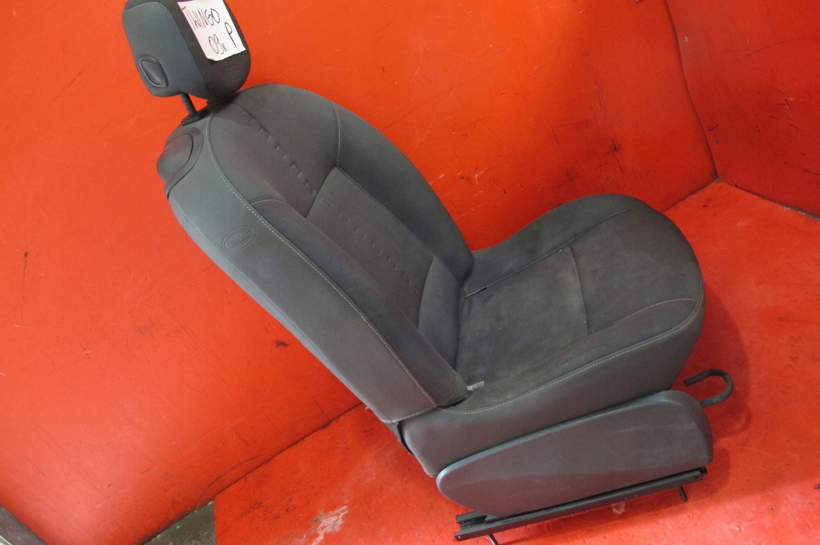 RENAULT TWINGO II 2 seat right front front EUROPA