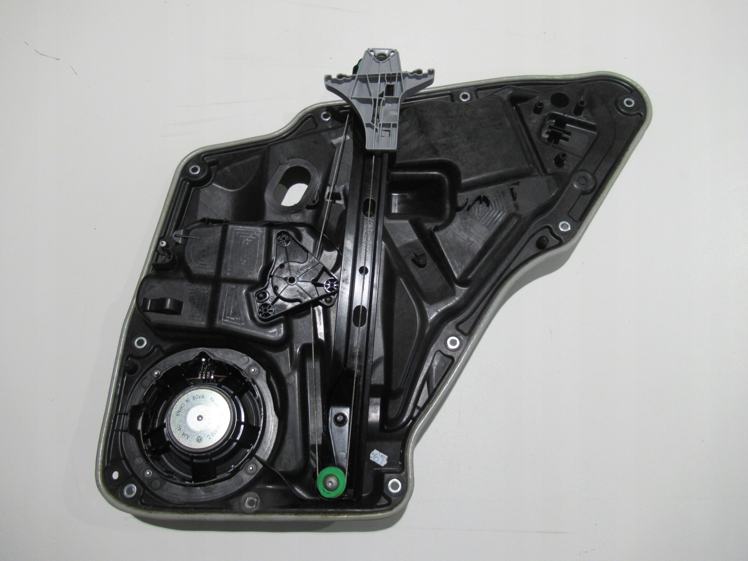 window regulator left rear part VW TIGUAN and 5N LIFT