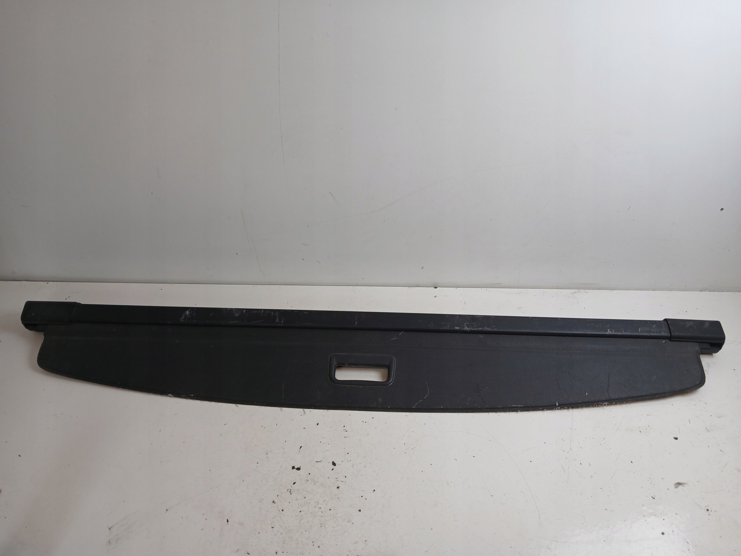 VW TOURAN and blinds boot SPRAWNA black