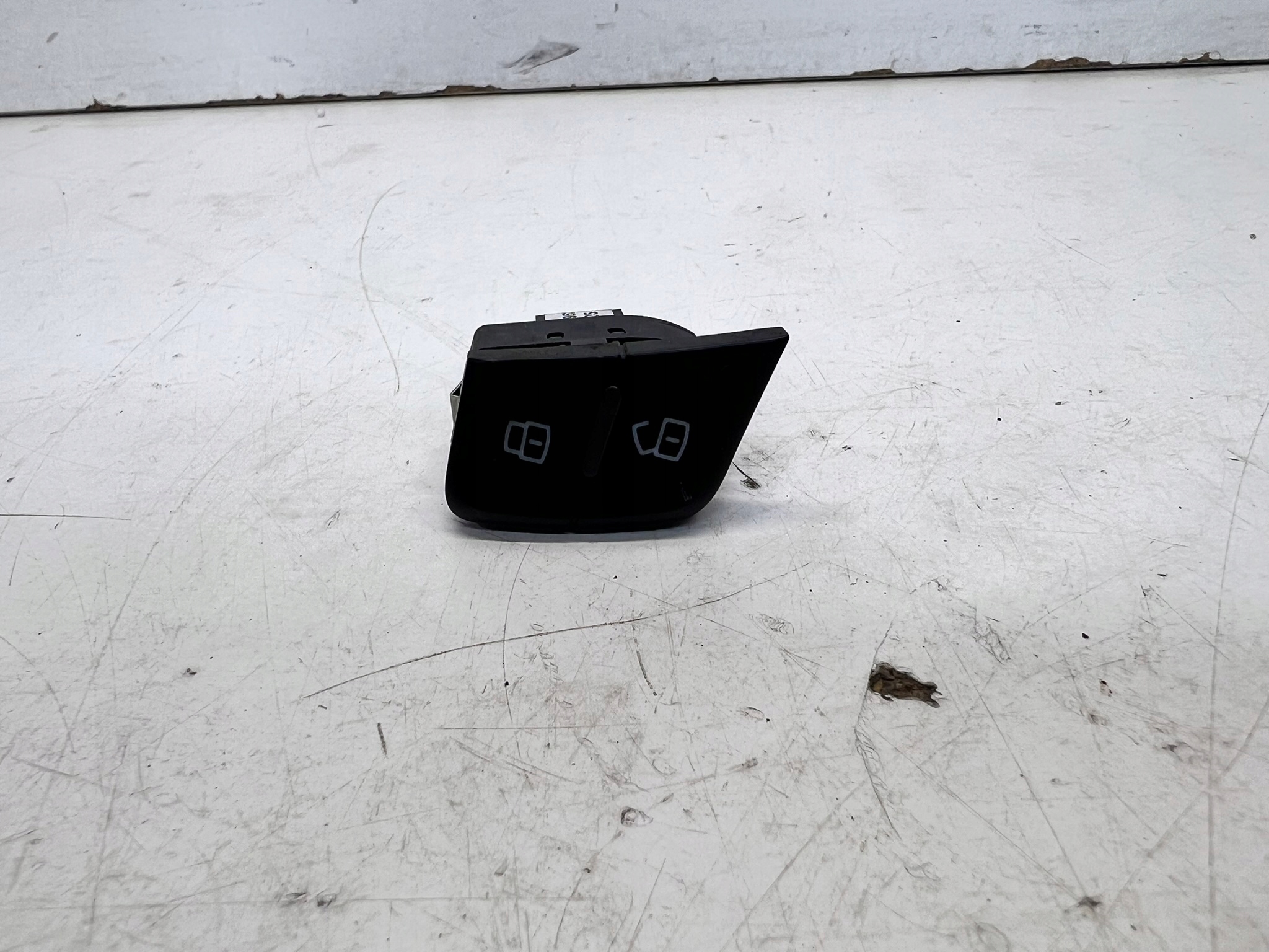 switch GUZIK BLOKADY door right AUDI A5 8T 8T2962108A