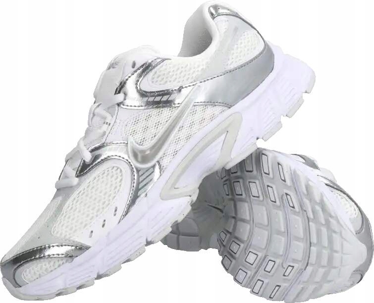 Pánská lifestylová obuv Nike V5 Rnr stříbrná3