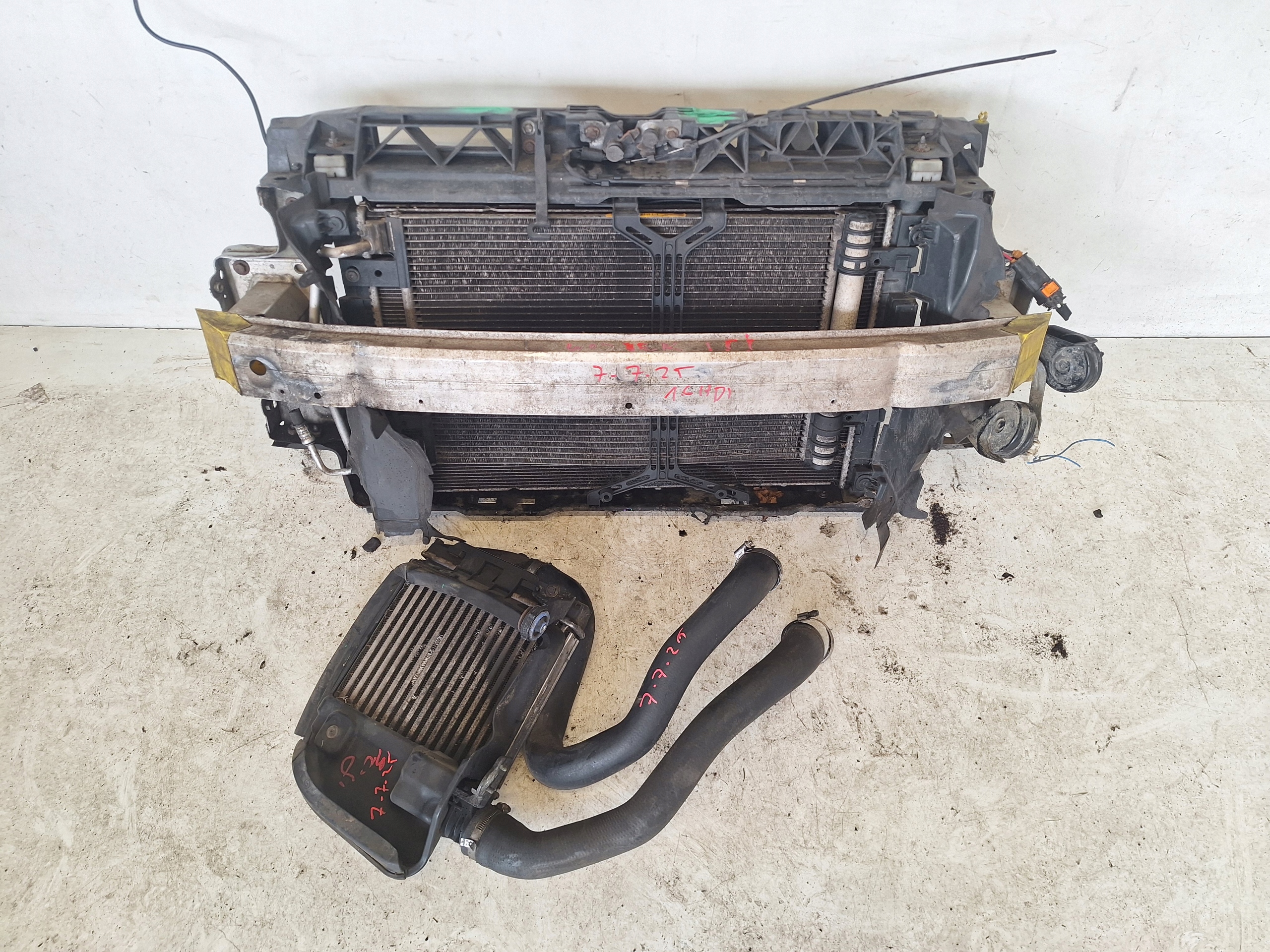 PEUGEOT 308 T9 13-17 support panel for radiators 1.6 HDI