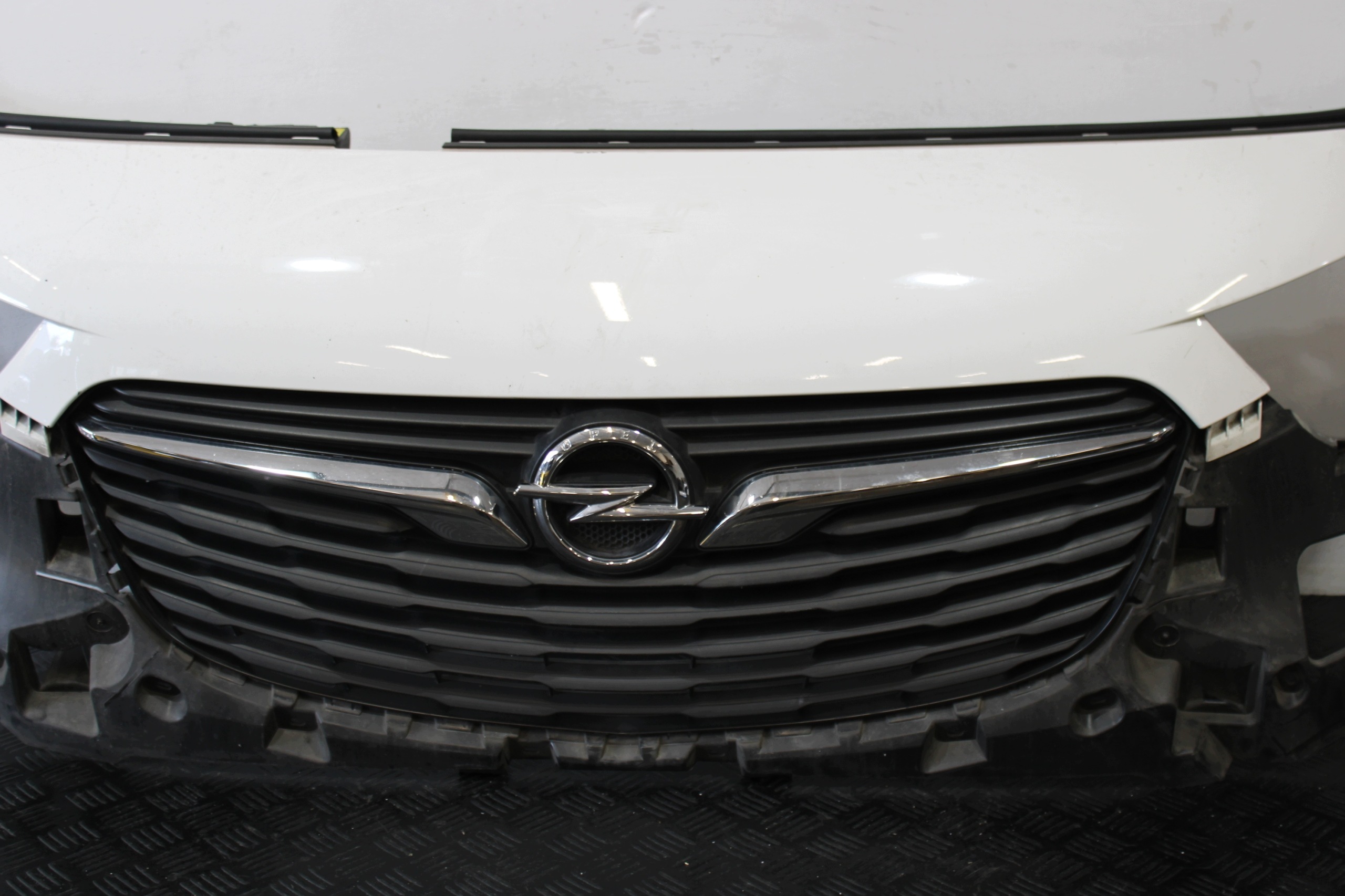 bumper front front 9816774477 grille OPEL COMBO E