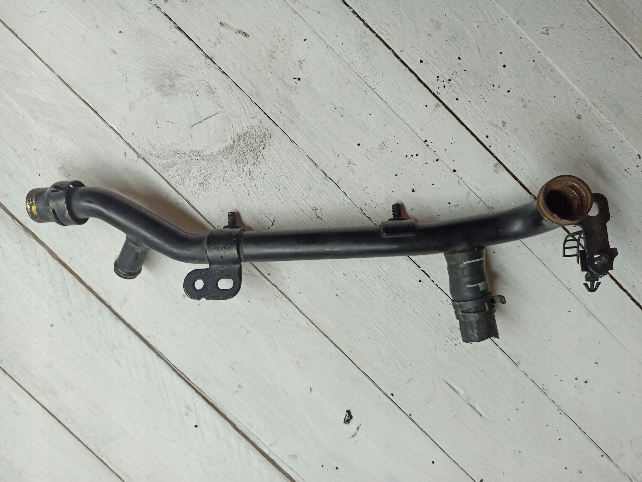 AUDI VOLKSWAGEN SEAT SKODA cijev vode 06D121085J