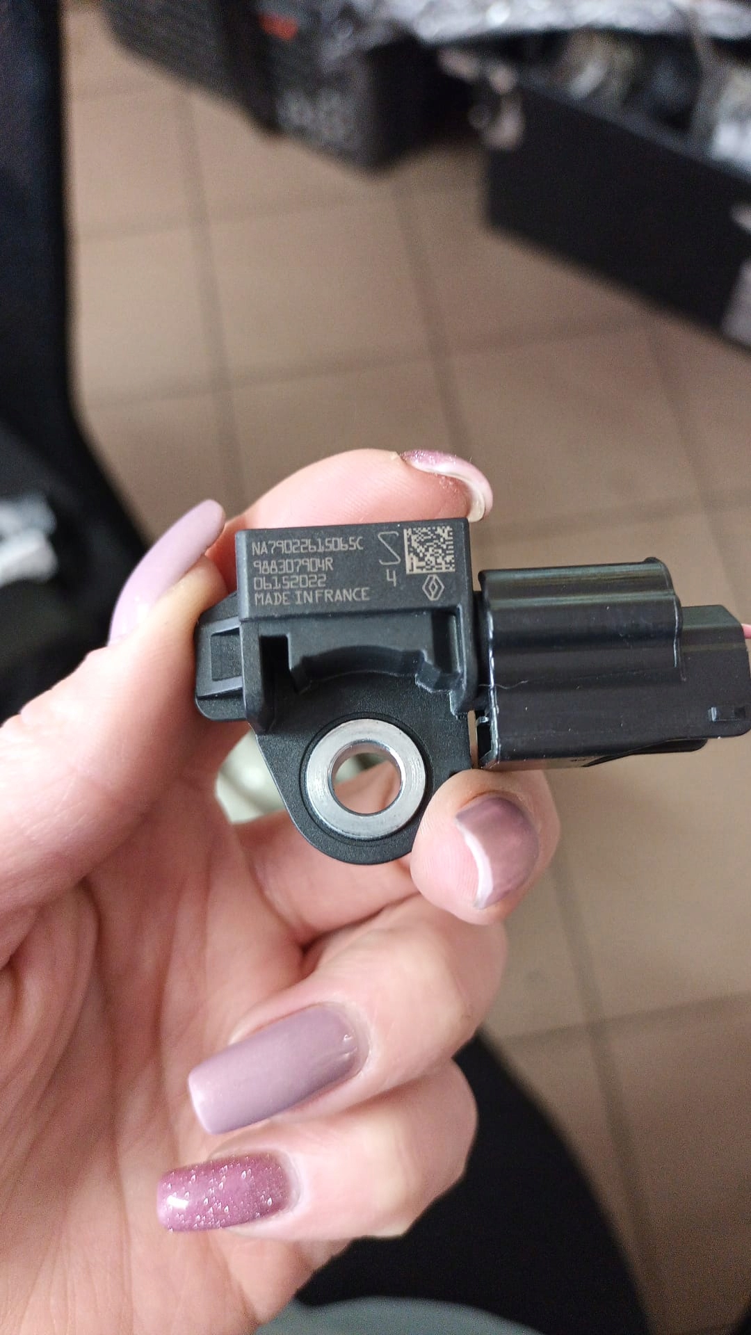 impact sensor RENAULT AUSTRAL 988307904R STAN as new