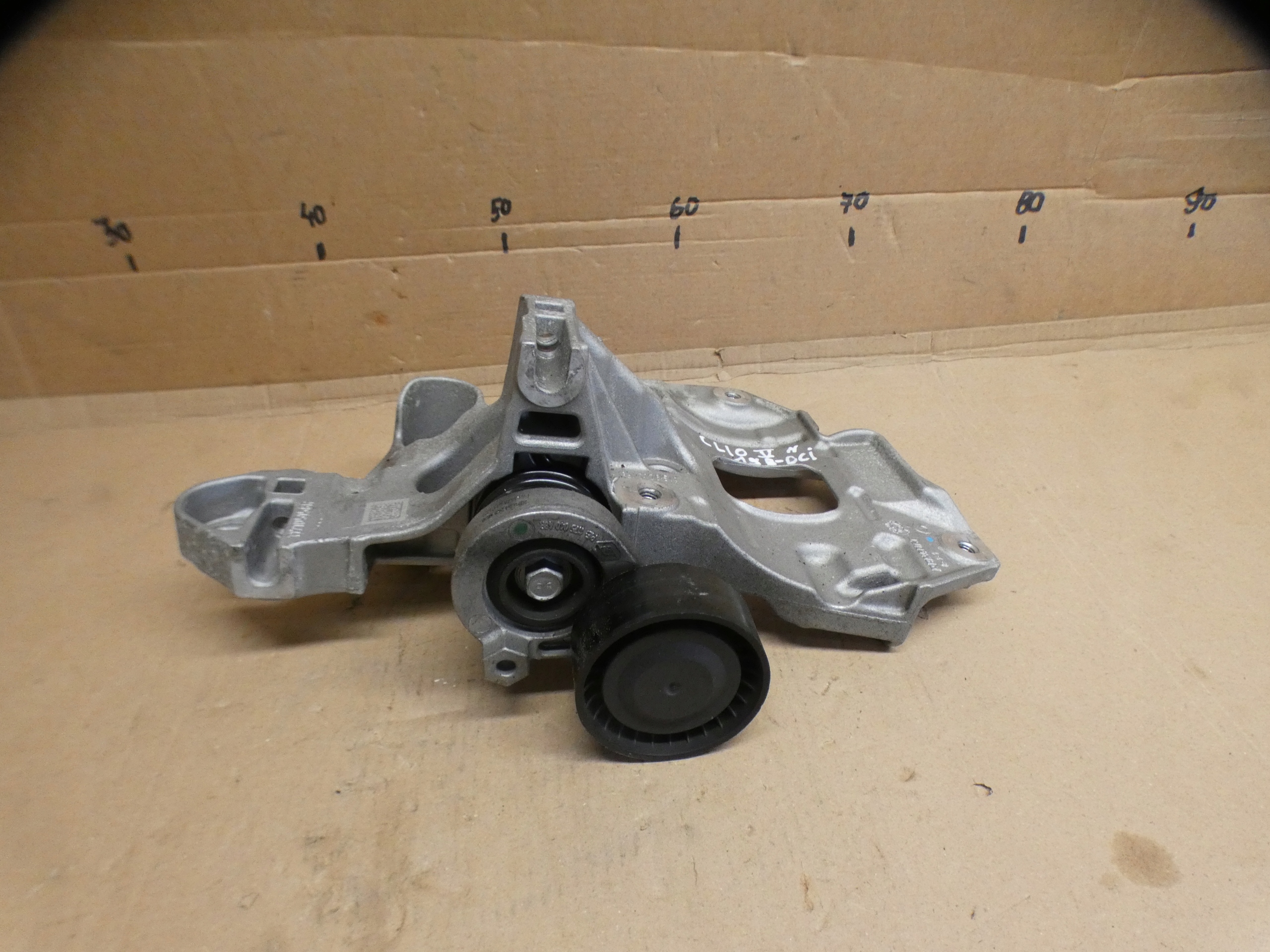 Stütze Halter Halter ALTERNATORA Spanner DACIA DUSTER II 1.5 B-DCi 24R