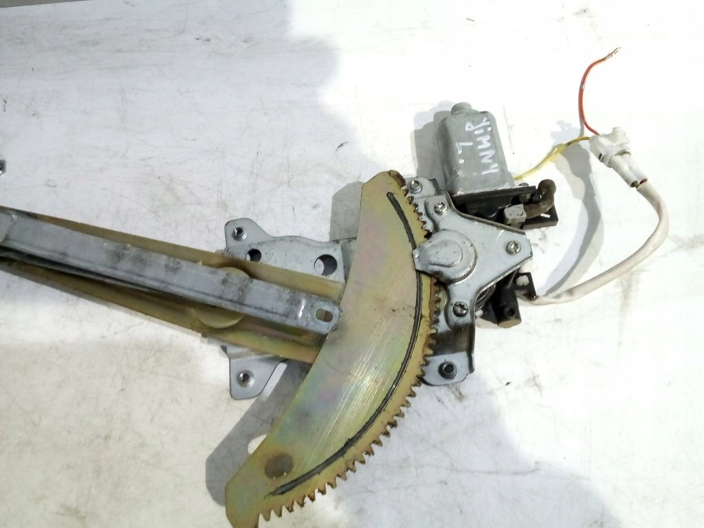 Suzuki Jimny 3 III window regulator left front elektr 2 PIN