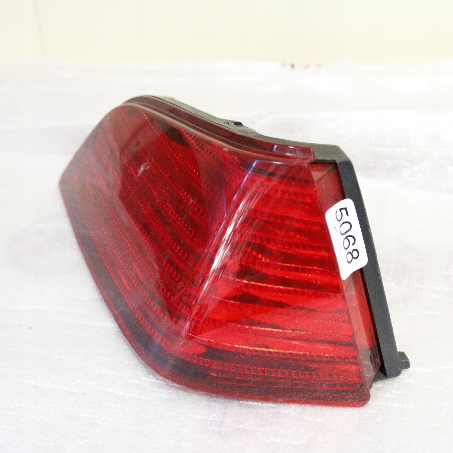 5068 Honda Goldwing GL1800 Lampa kufra central PRAWA Producent Honda OE