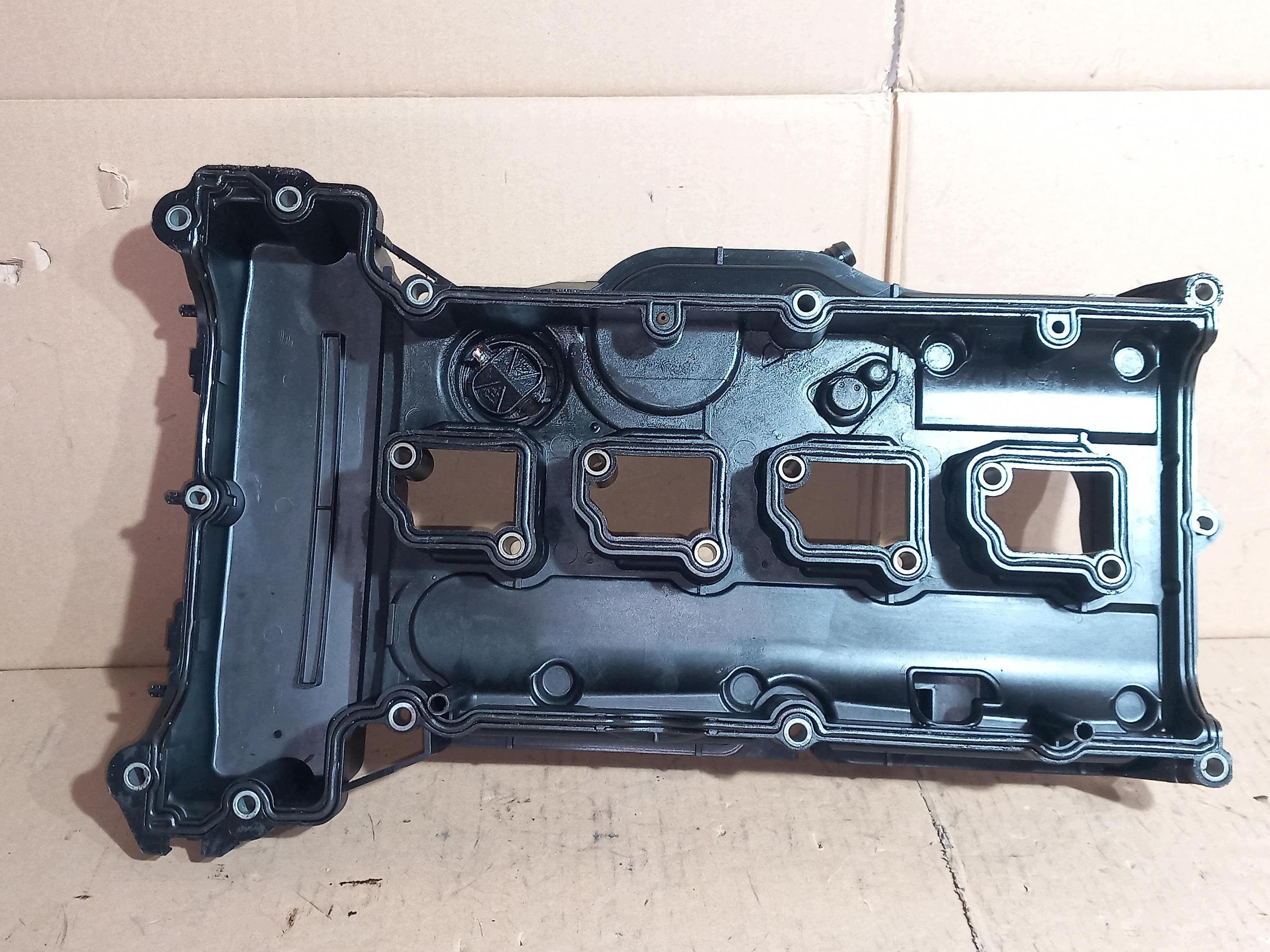 ventildeckel MERCEDES SLK R171 1.8 kompressor A2710100530