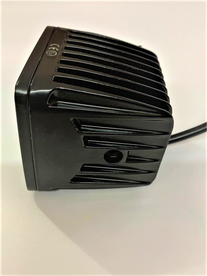 HALOGEN LAMPA ROBOCZA LED OFFROAD 25W CREE 12/24V Numer katalogowy części 16-71