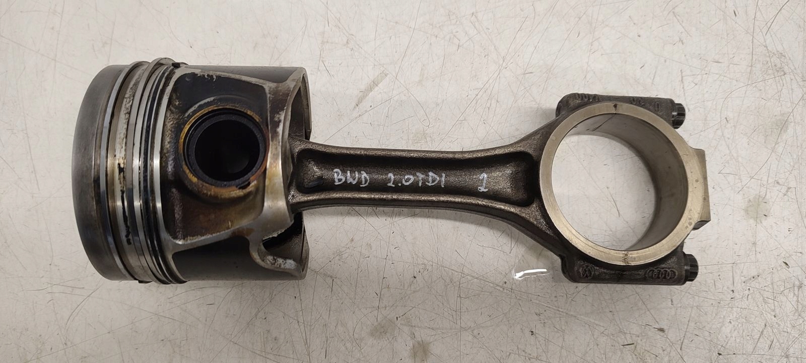 piston connecting rod VW 2,0 TDI BWD