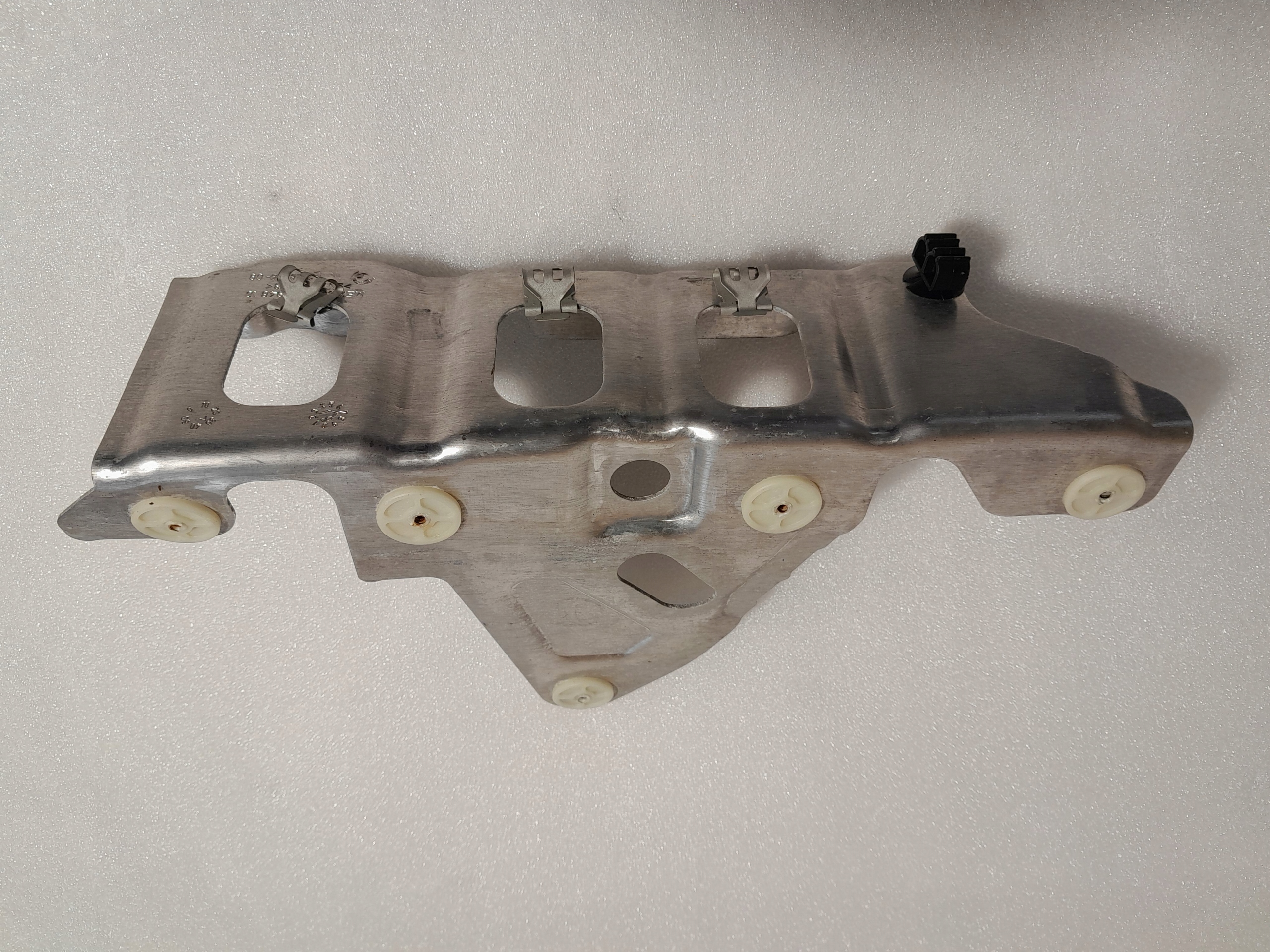 BMW X7 G07 40i bracket covers TERMICZNEJ TUNELU 7428399