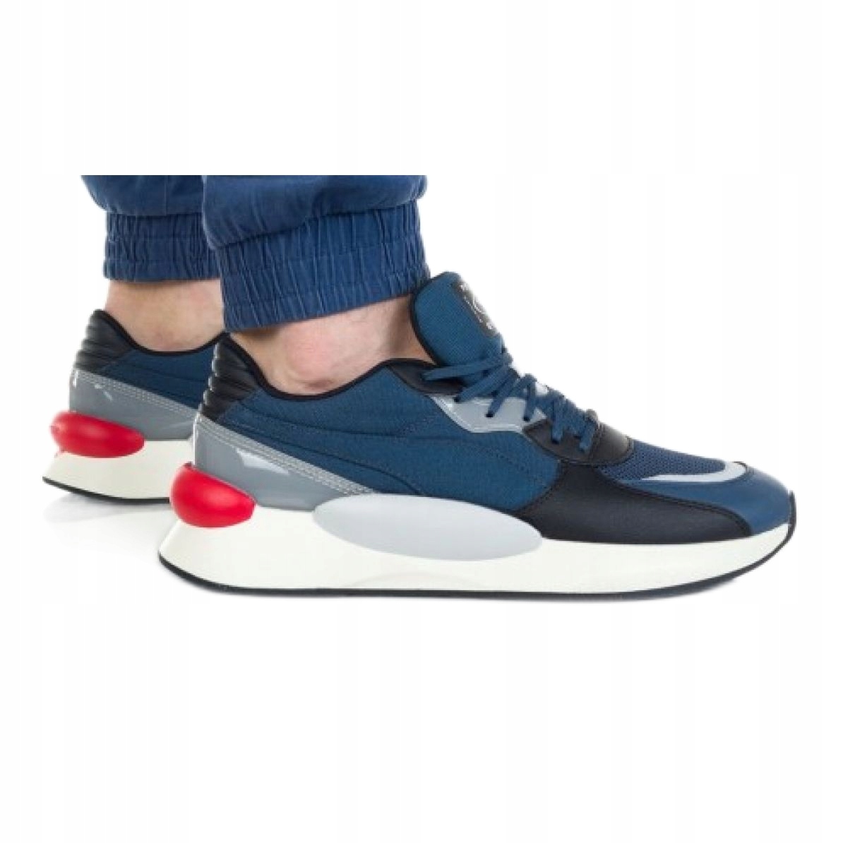 

Czarne Niebieskie Szare Inny materiał Puma r.43