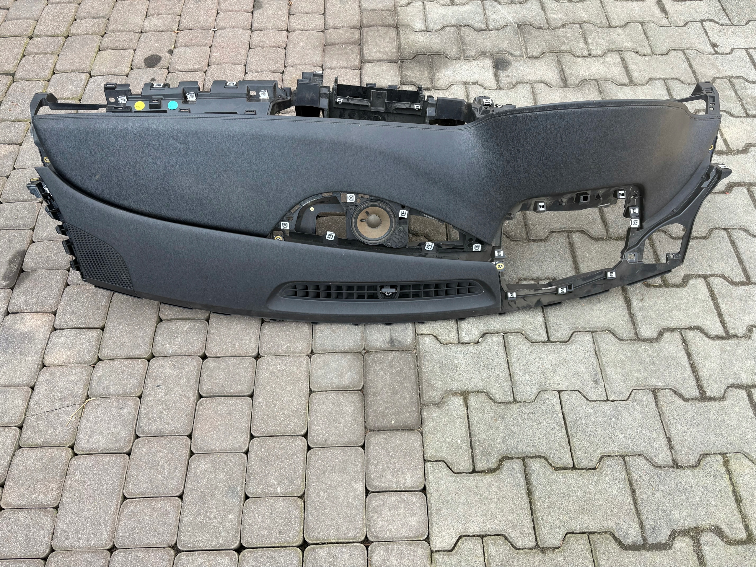 Audi A8 D4 dashboard console